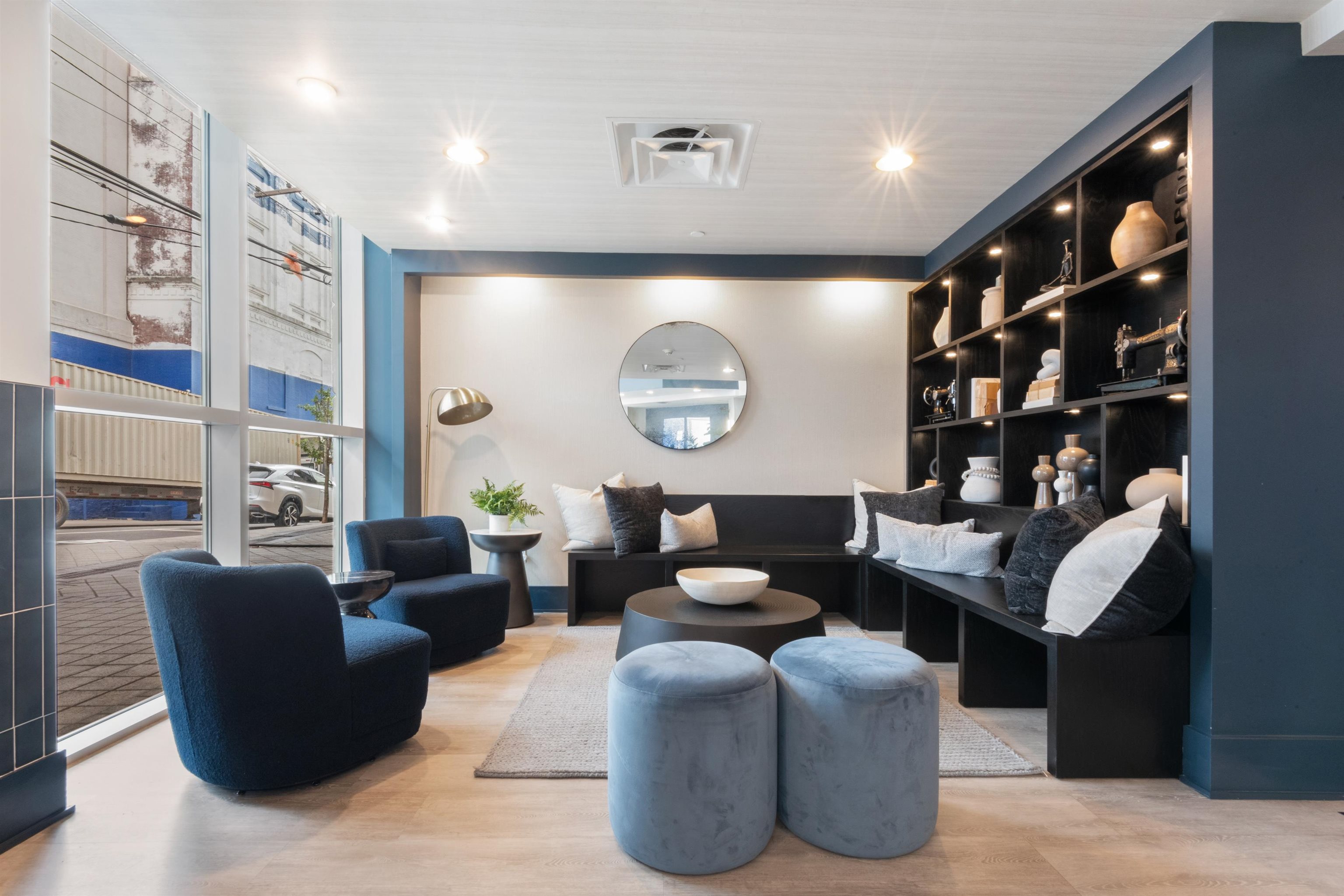 3312 HUDSON AVE Unit: 12F