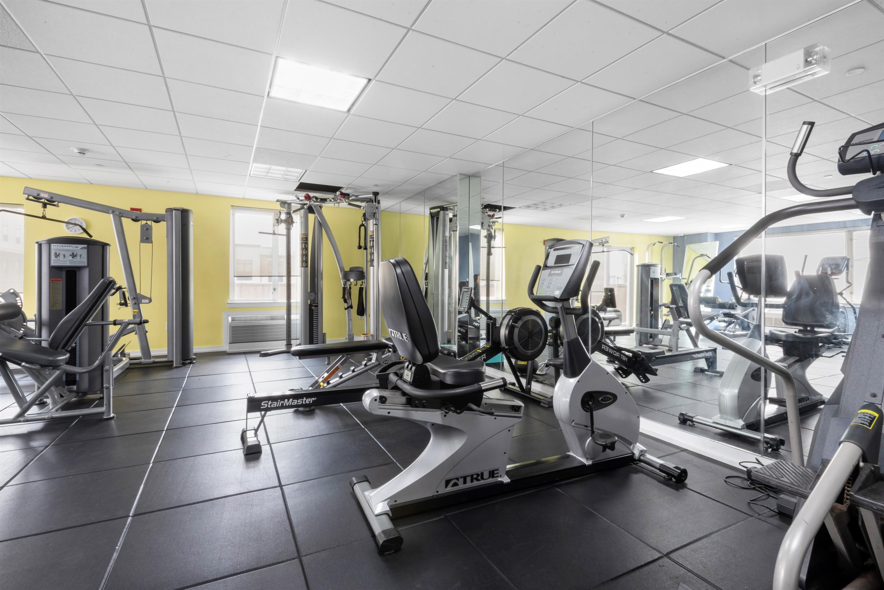 3312 HUDSON AVE Unit: 12F