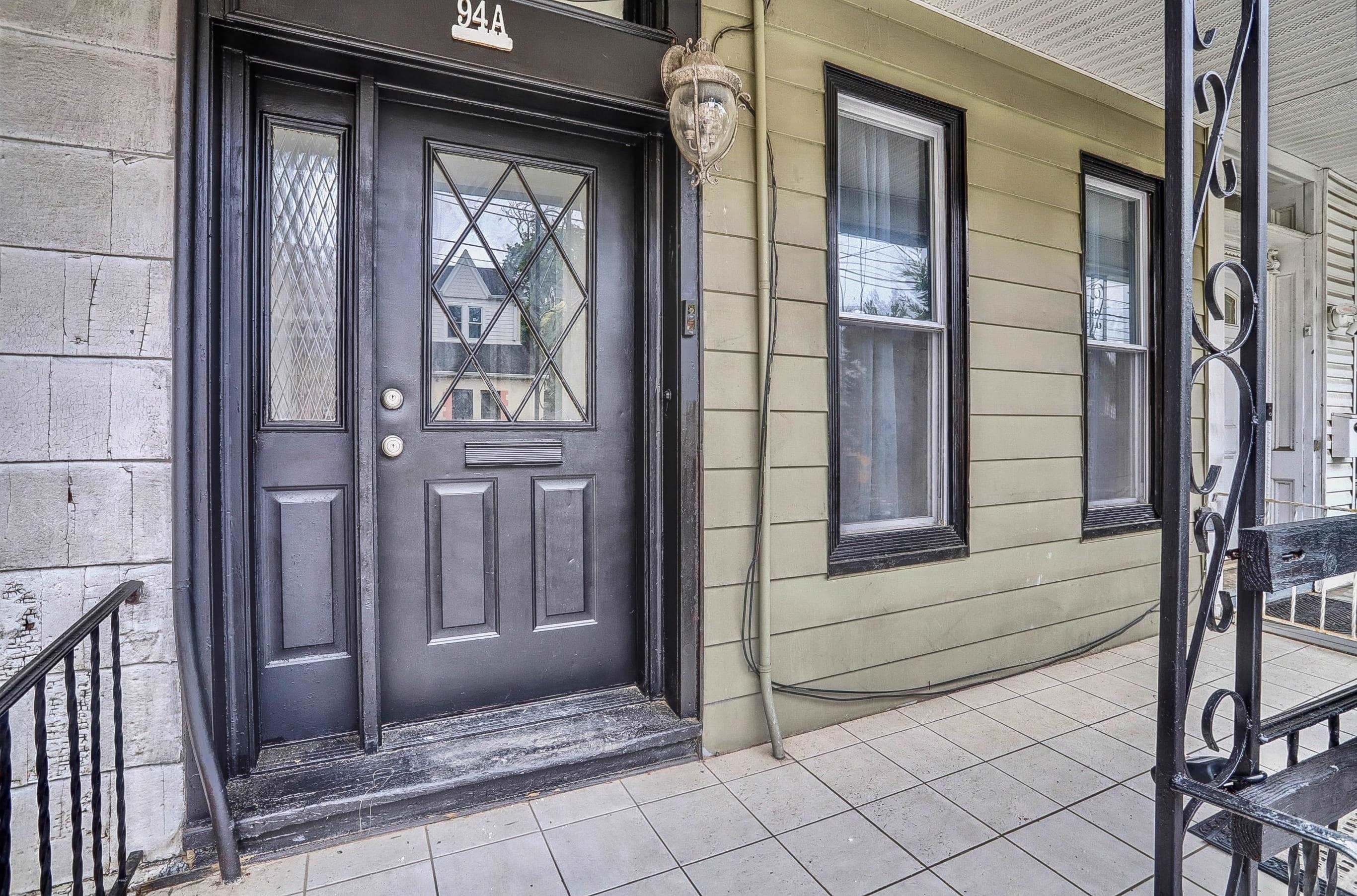 94A LINDEN AVE