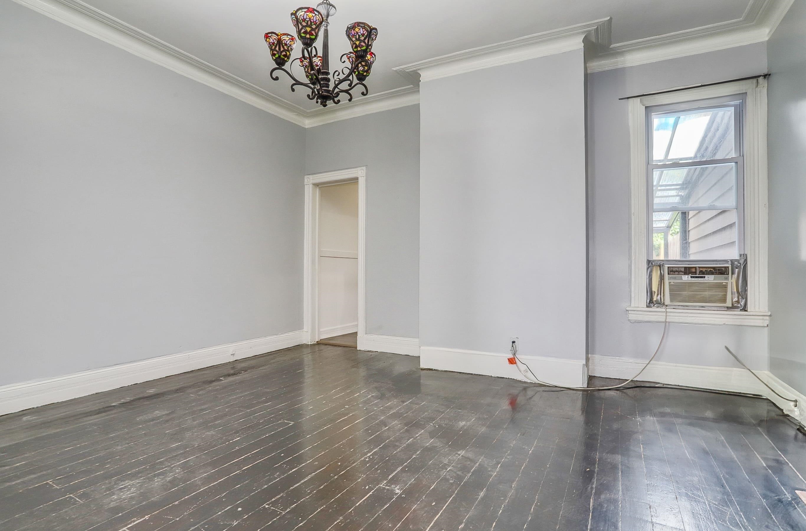 94A LINDEN AVE