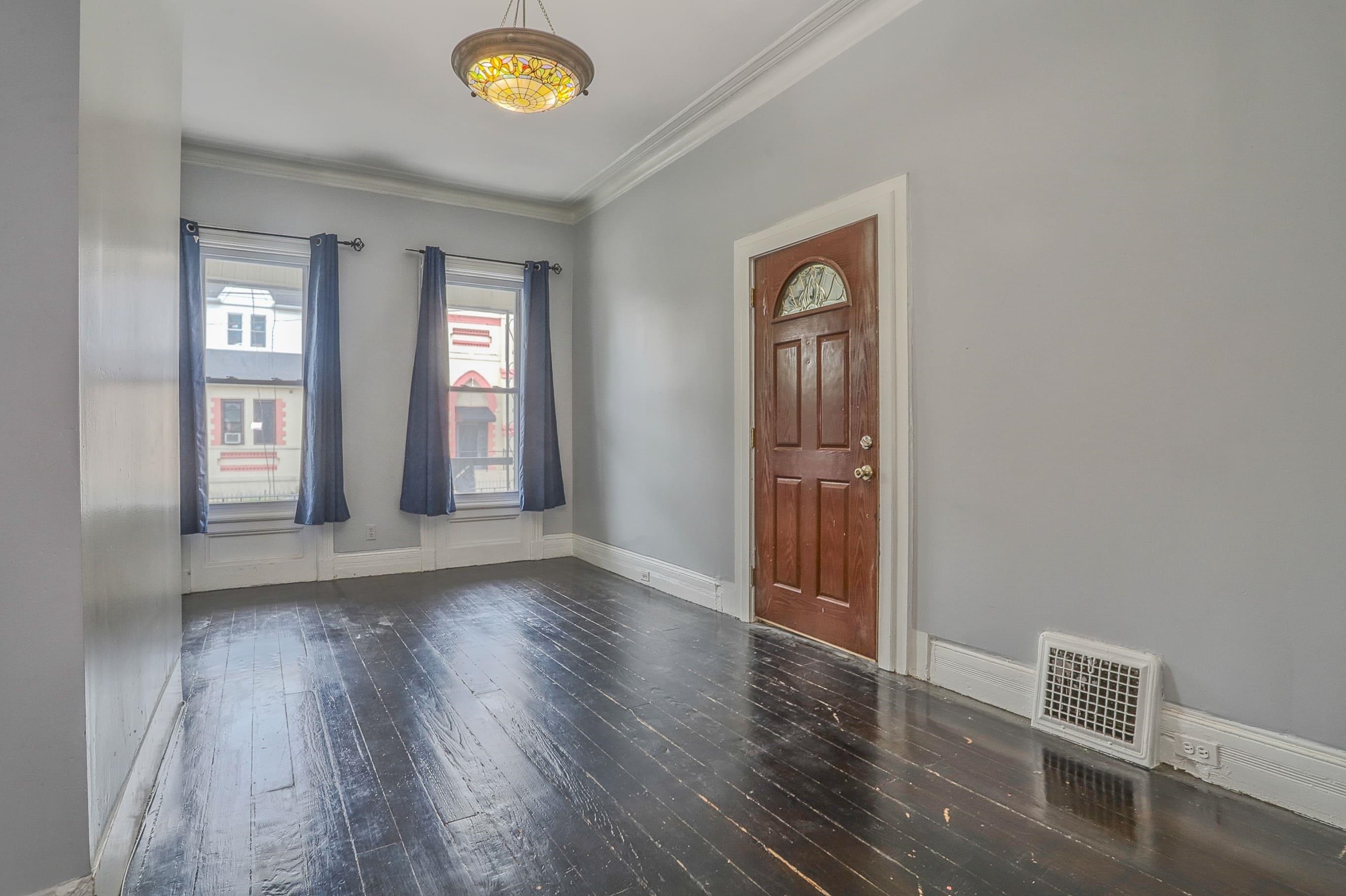 94A LINDEN AVE
