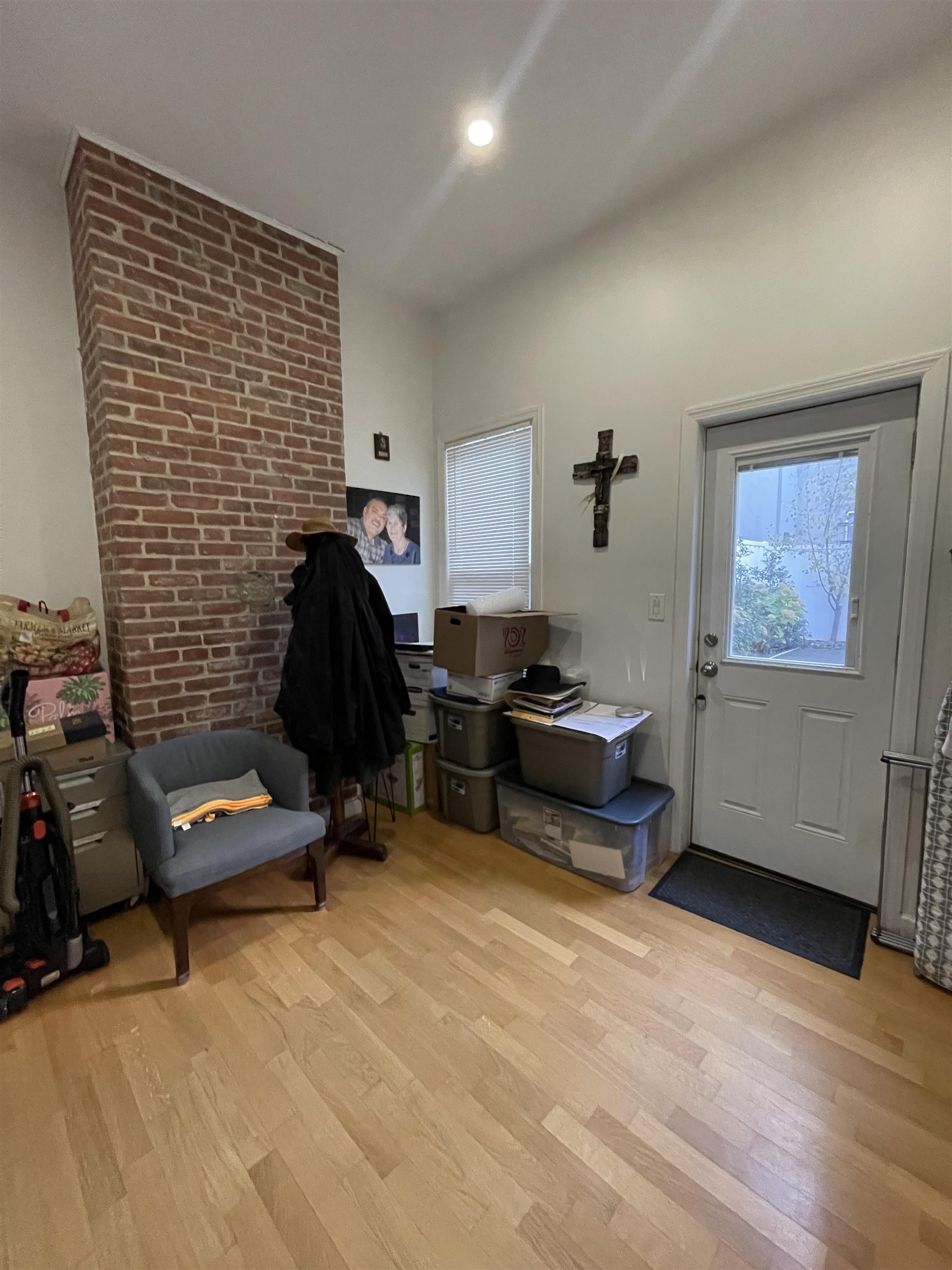 265-267 CAMBRIDGE AVE Unit: 1