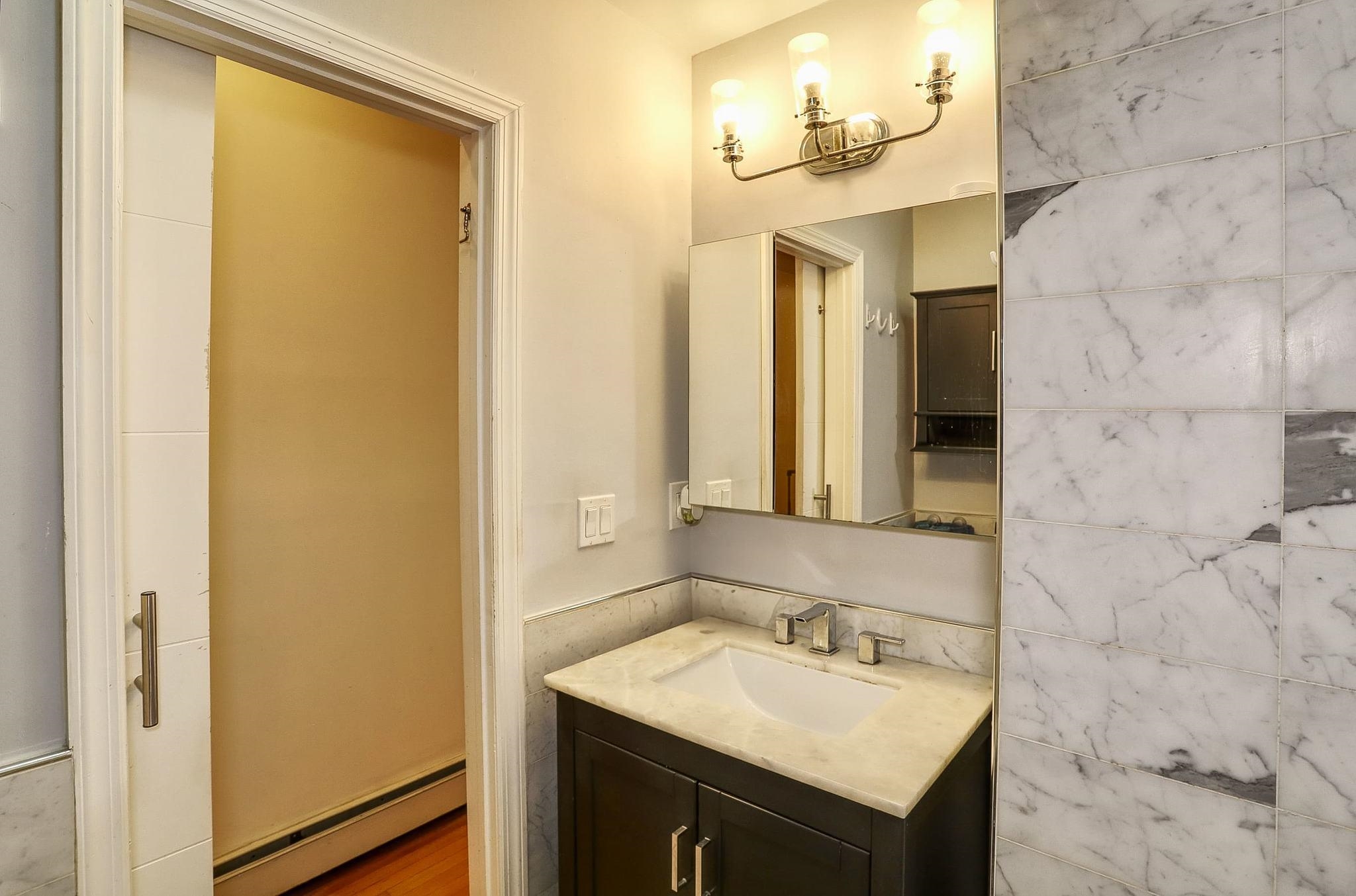 70 PARK AVE Unit: 7 (4R)