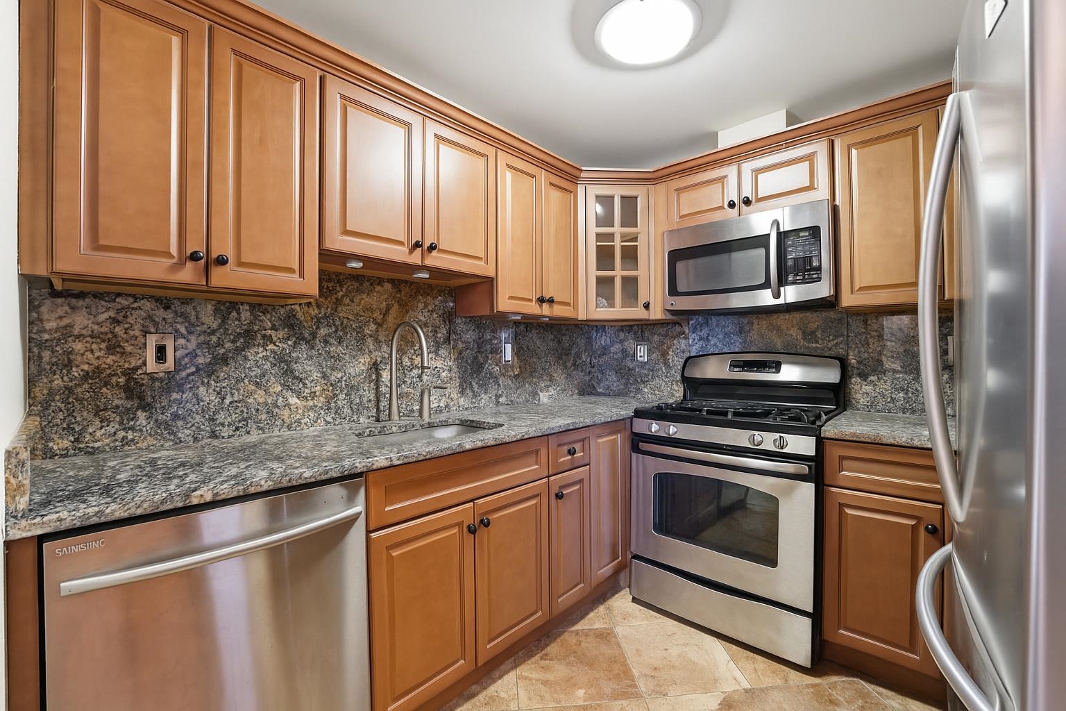 420 JEFFERSON ST Unit: 4D