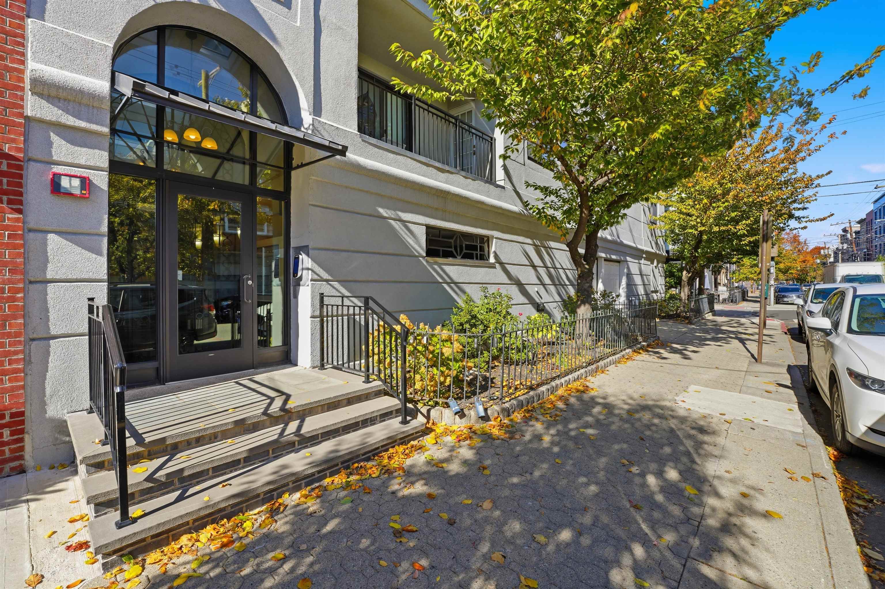 420 JEFFERSON ST Unit: 4D