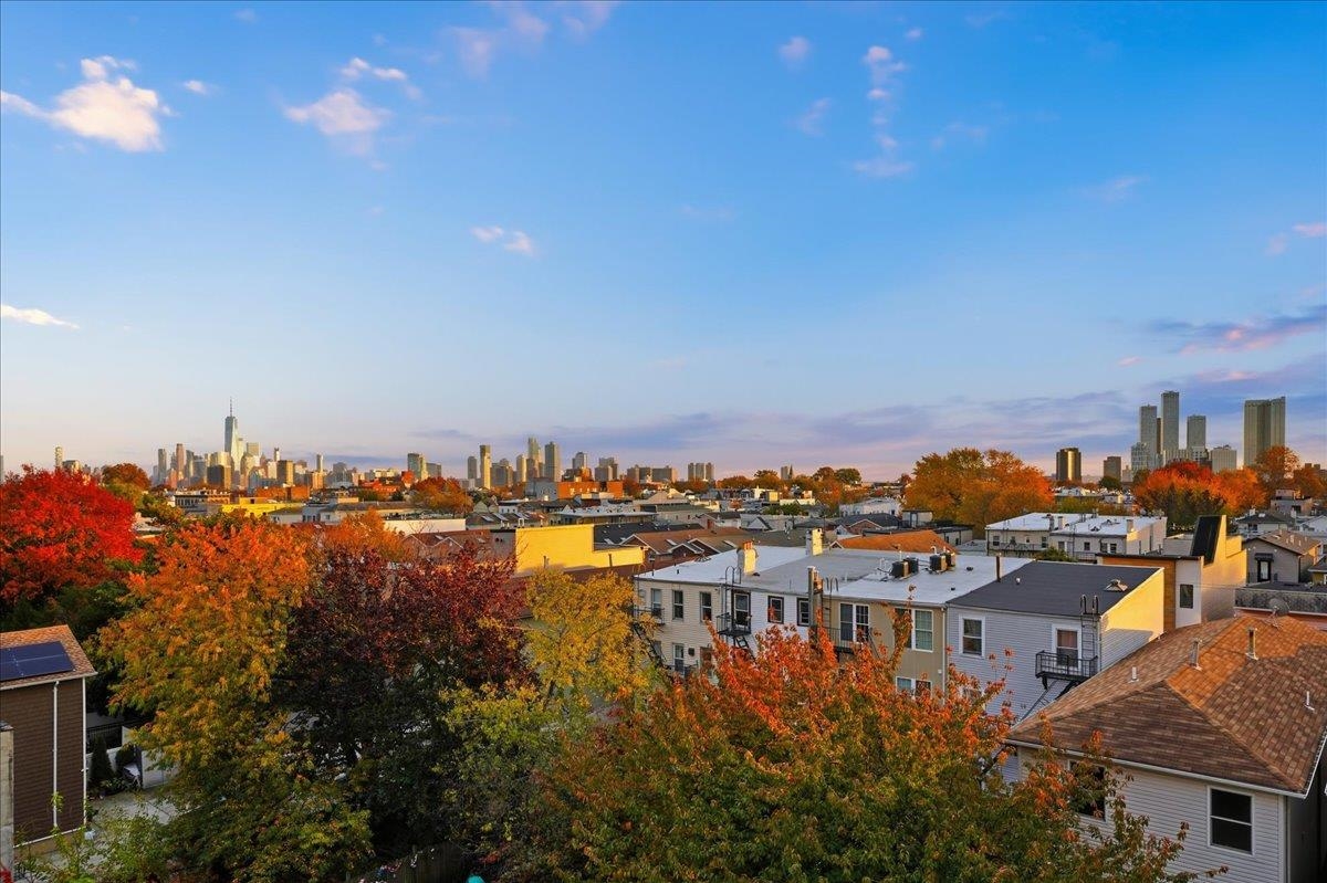 3516 KENNEDY BLVD Unit: 201