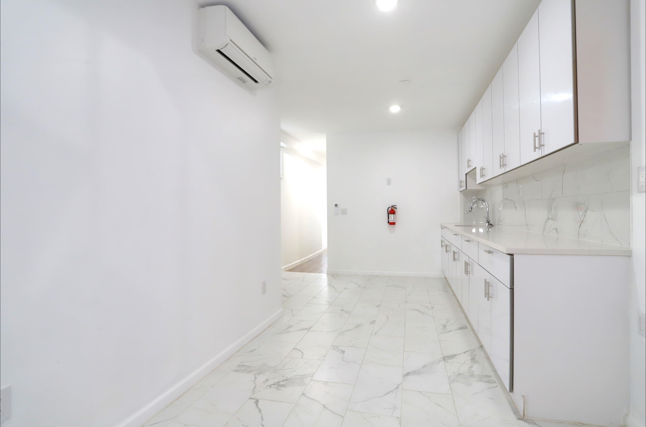 18 WALLIS AVE Unit: 3