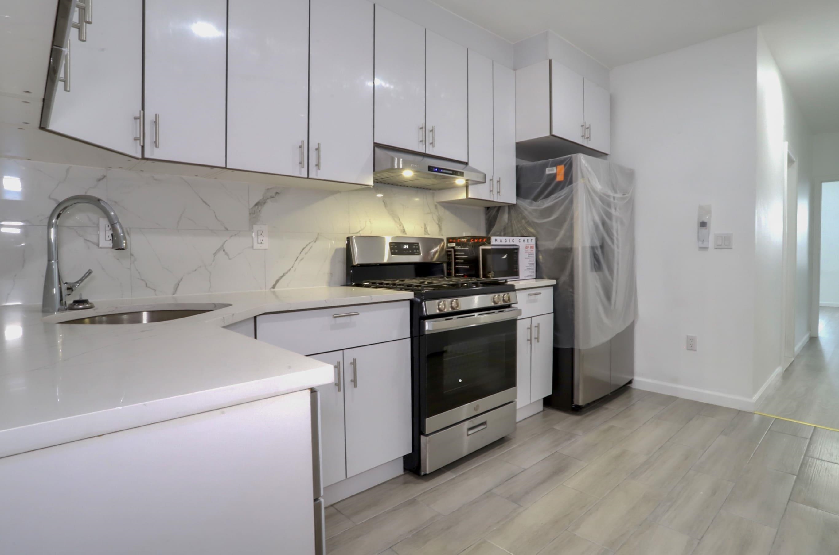 18 WALLIS AVE Unit: 3