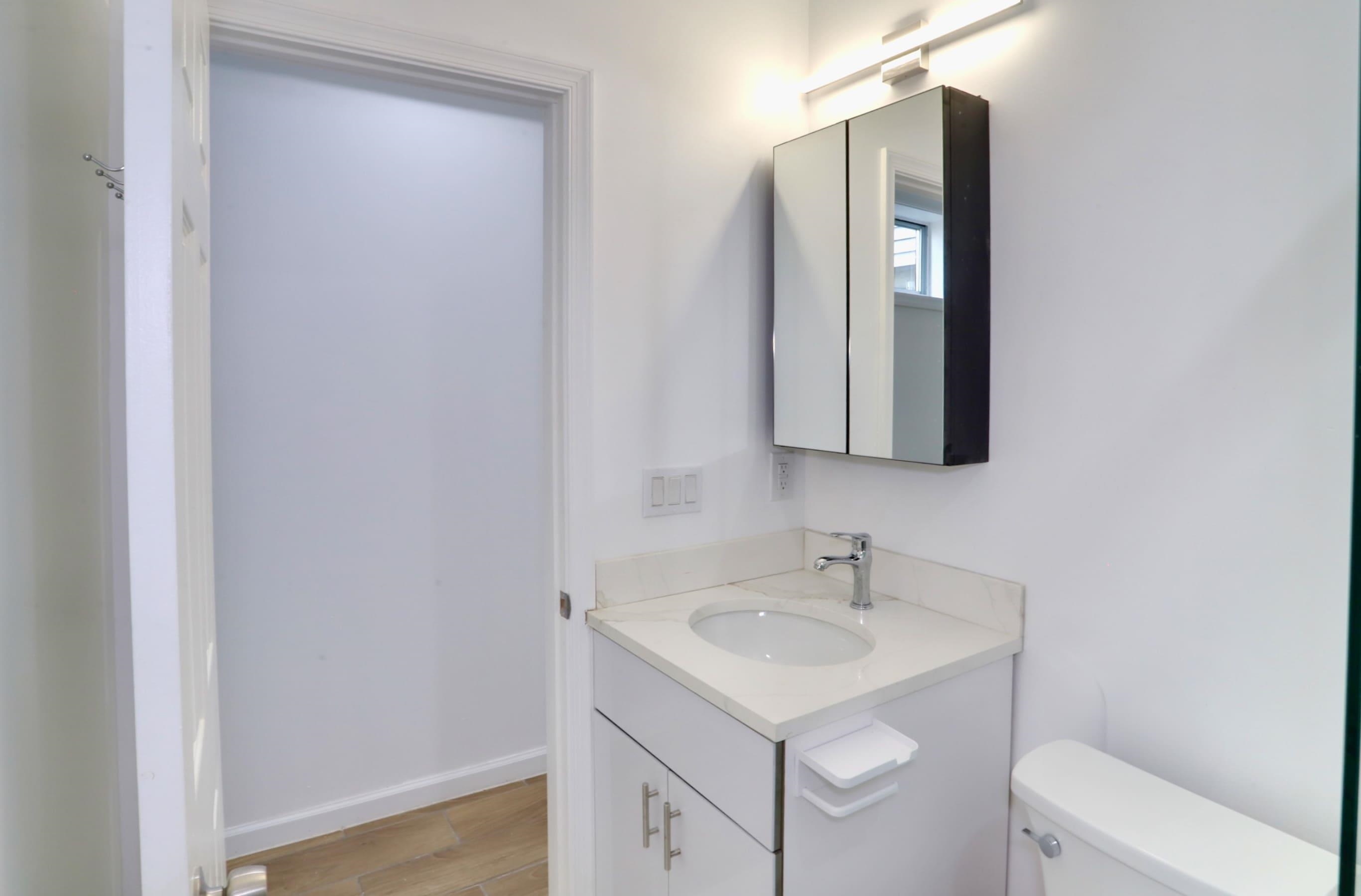 18 WALLIS AVE Unit: 3