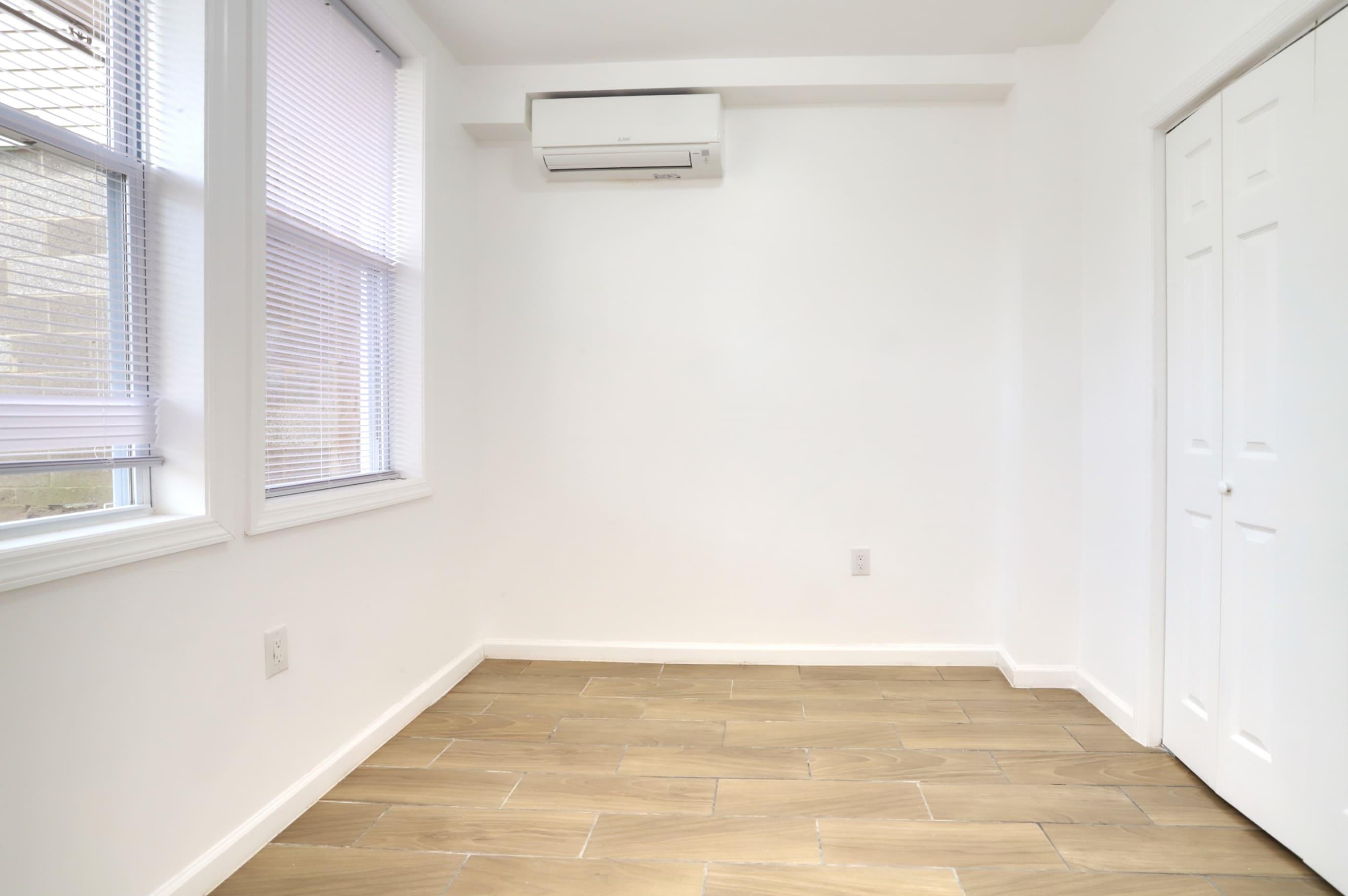 18 WALLIS AVE Unit: 3