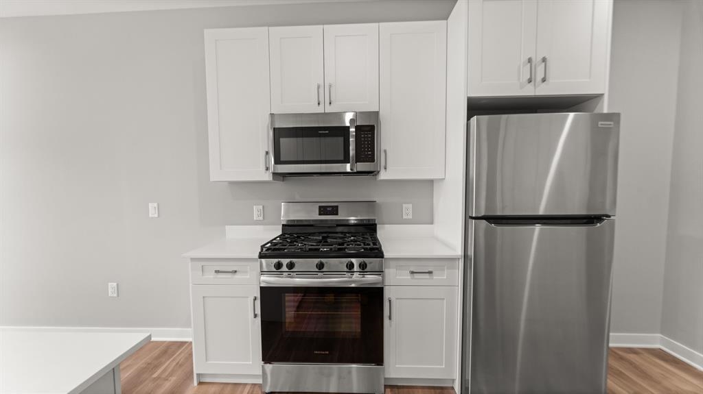 475 COMMUNIPAW AVE Unit: 406