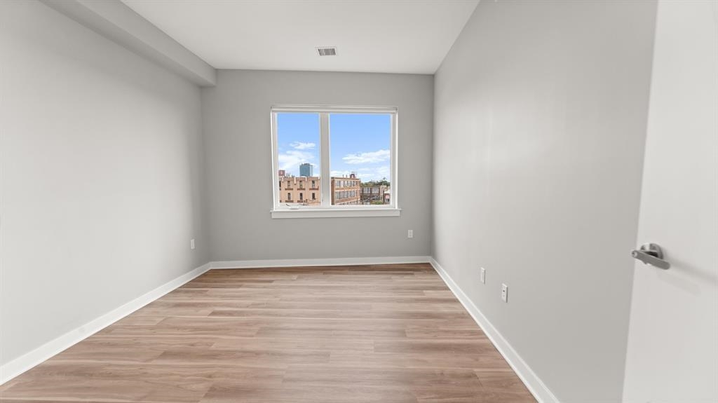 475 COMMUNIPAW AVE Unit: 406