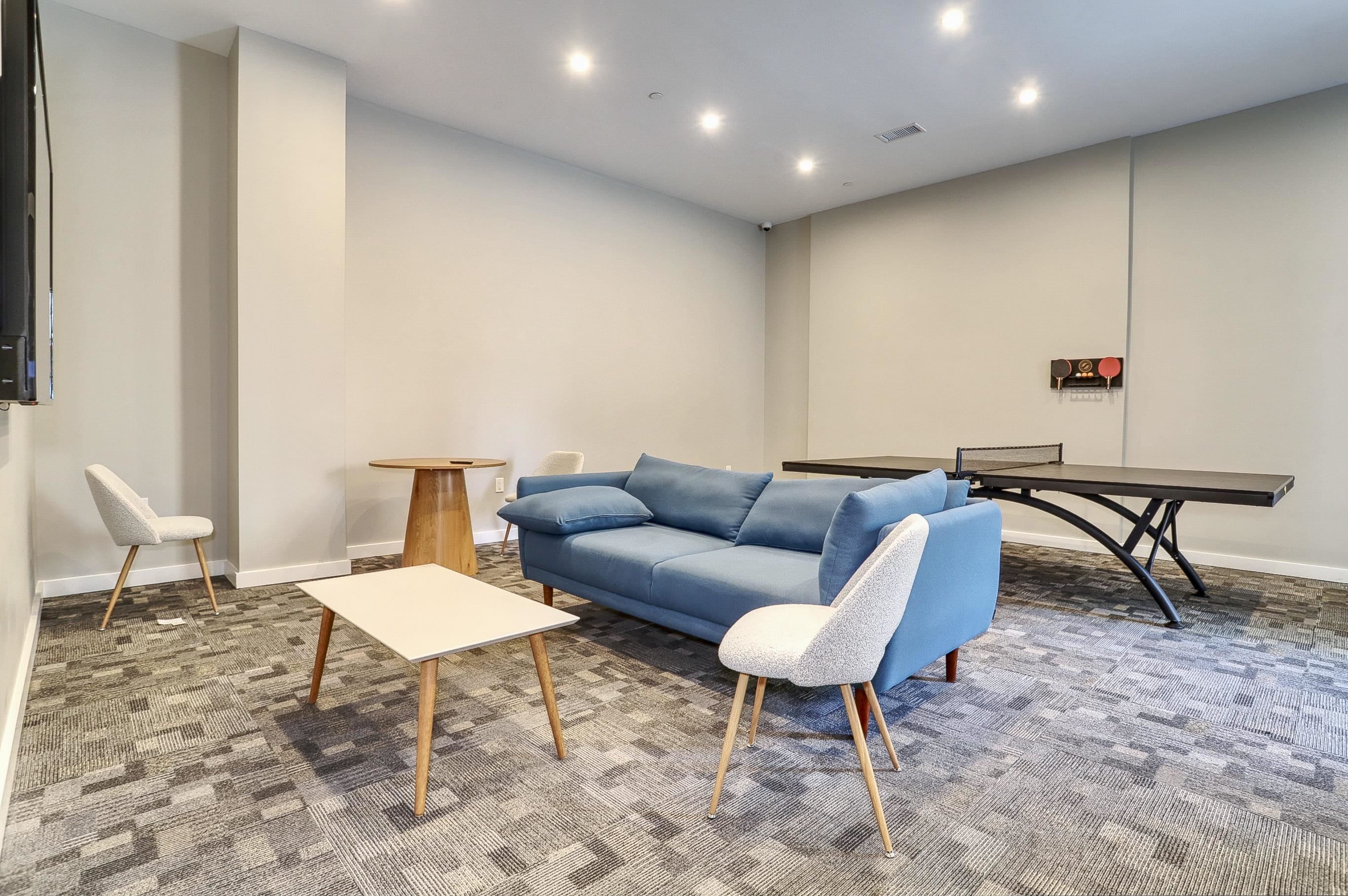 475 COMMUNIPAW AVE Unit: 406