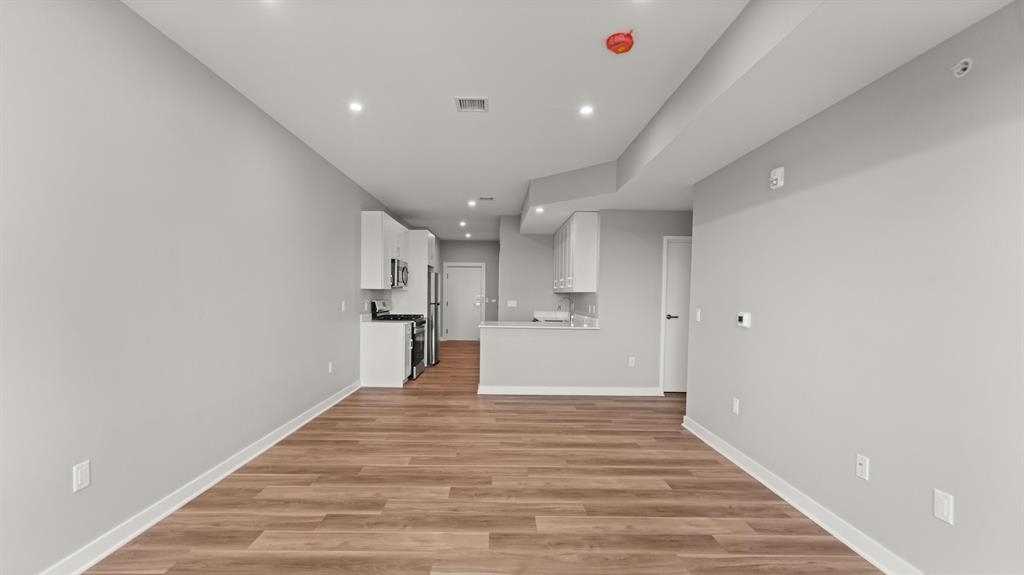 475 COMMUNIPAW AVE Unit: 406