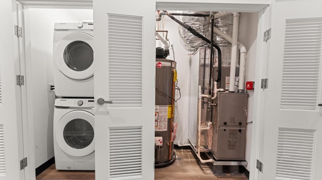 475 COMMUNIPAW AVE Unit: 406