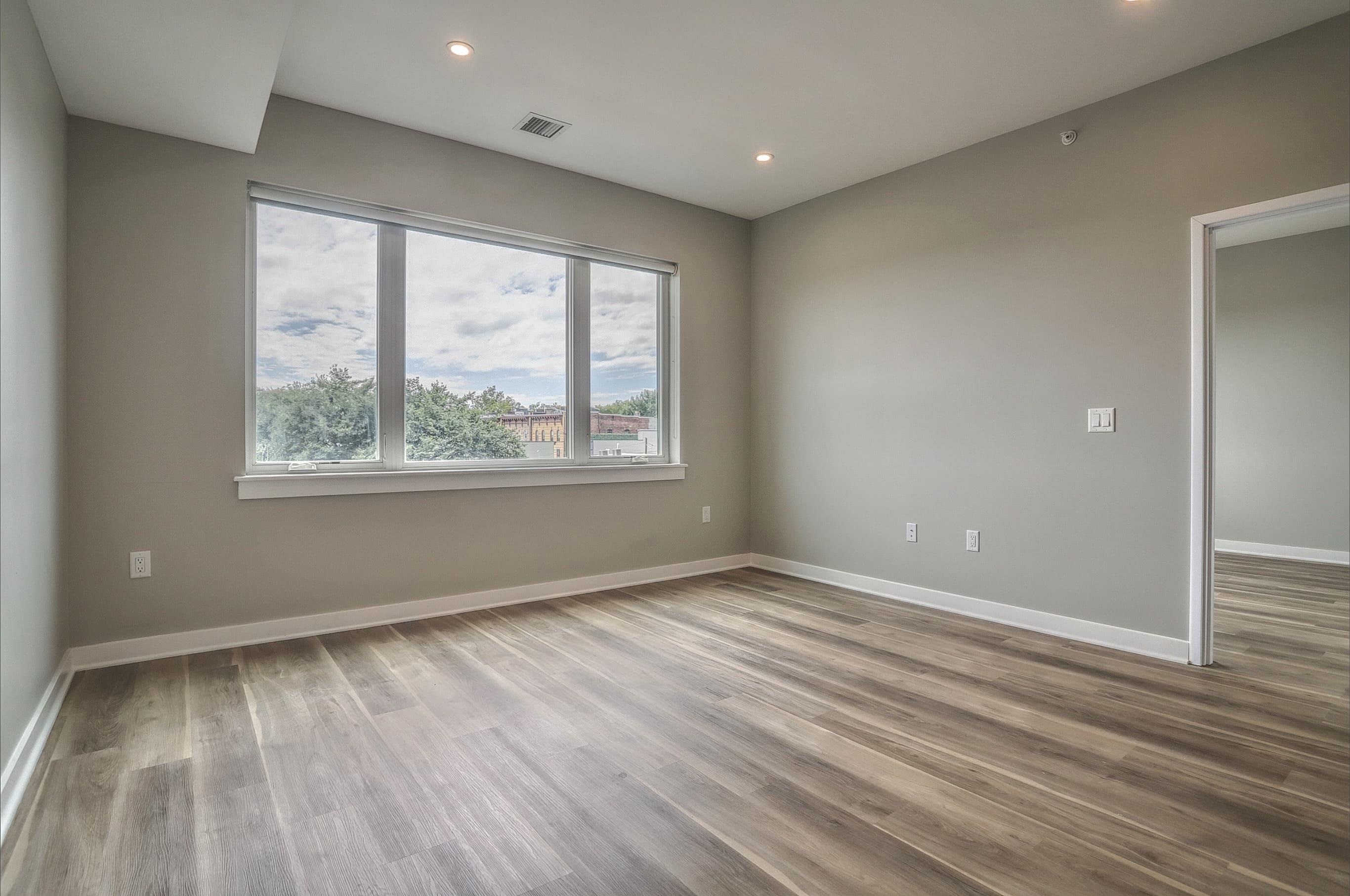 475 COMMUNIPAW AVE Unit: 502