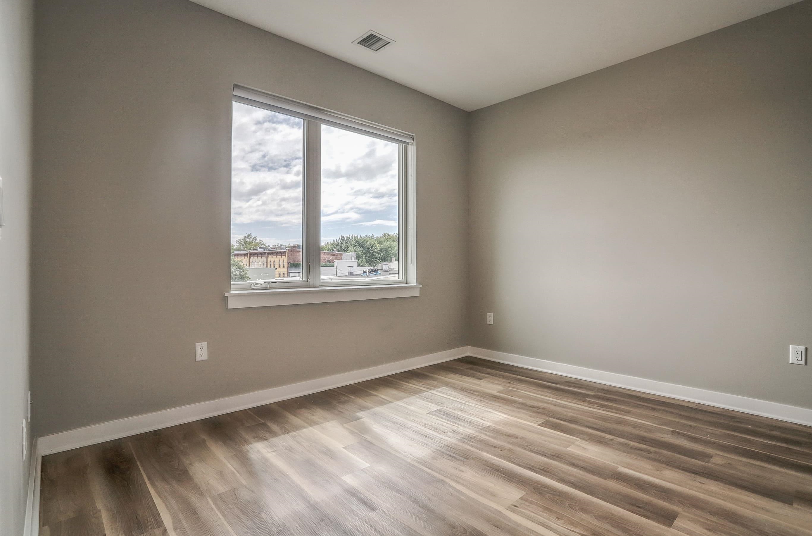 475 COMMUNIPAW AVE Unit: 502