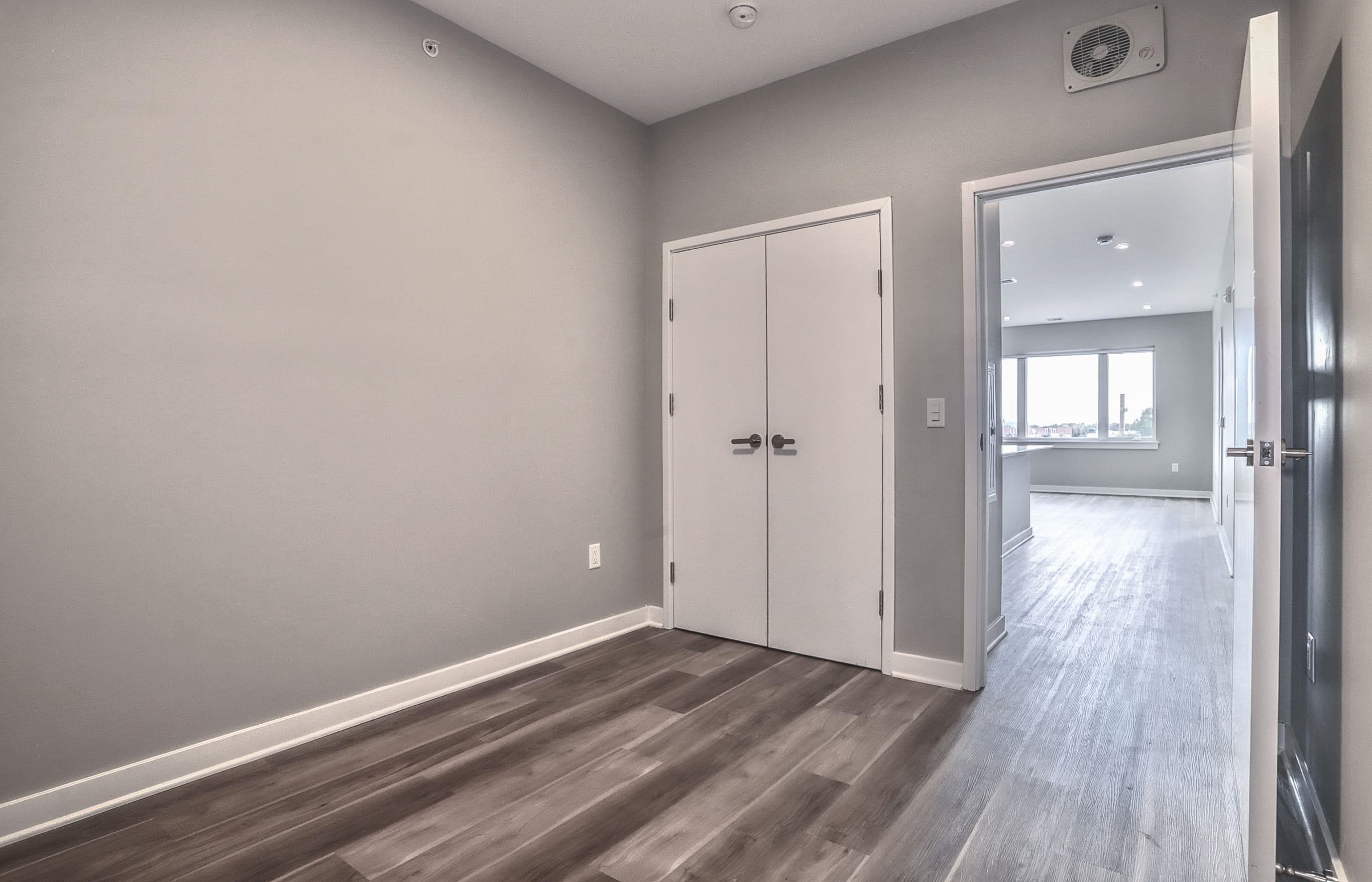 475 COMMUNIPAW AVE Unit: 302