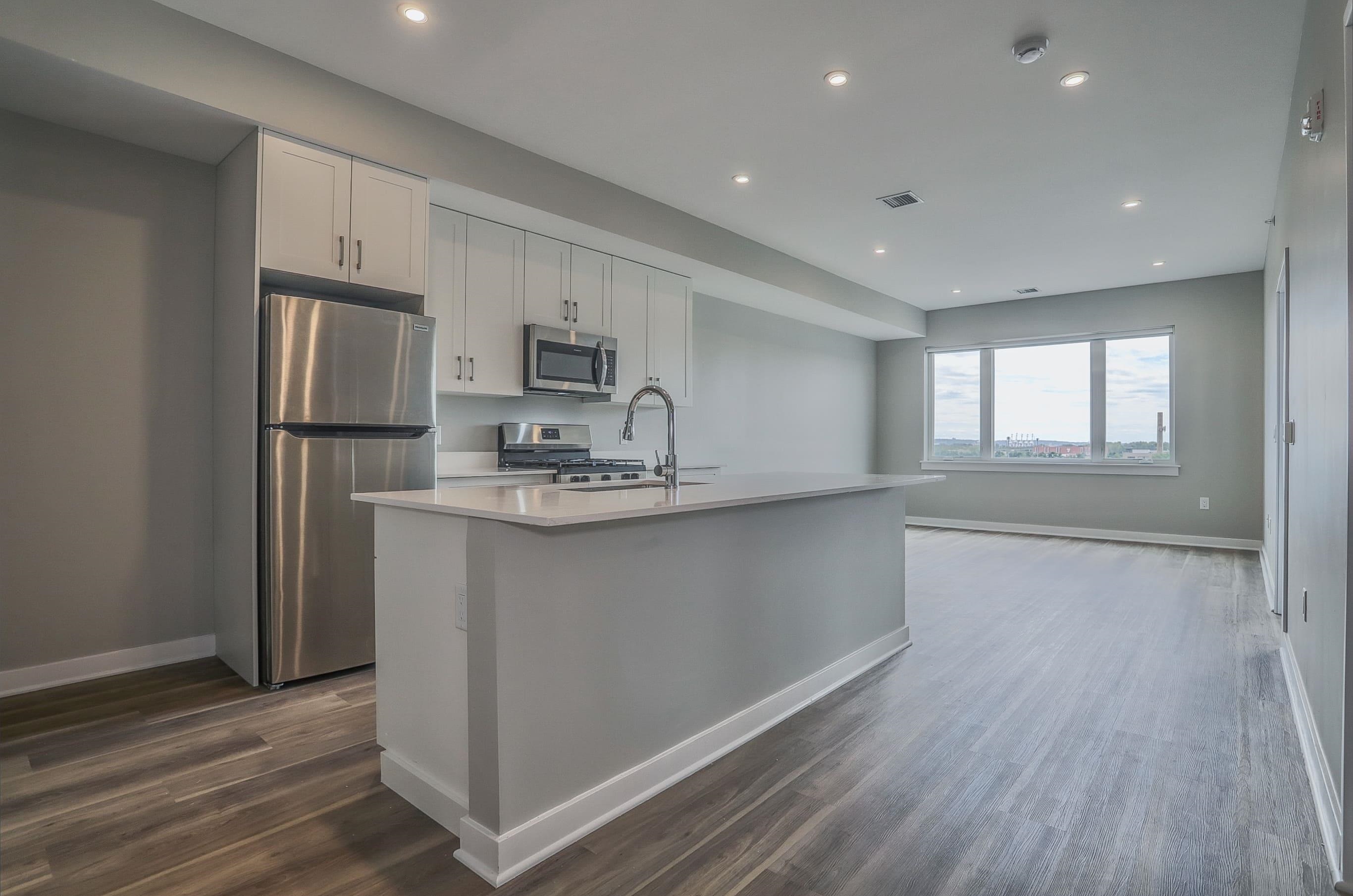 475 COMMUNIPAW AVE Unit: 302