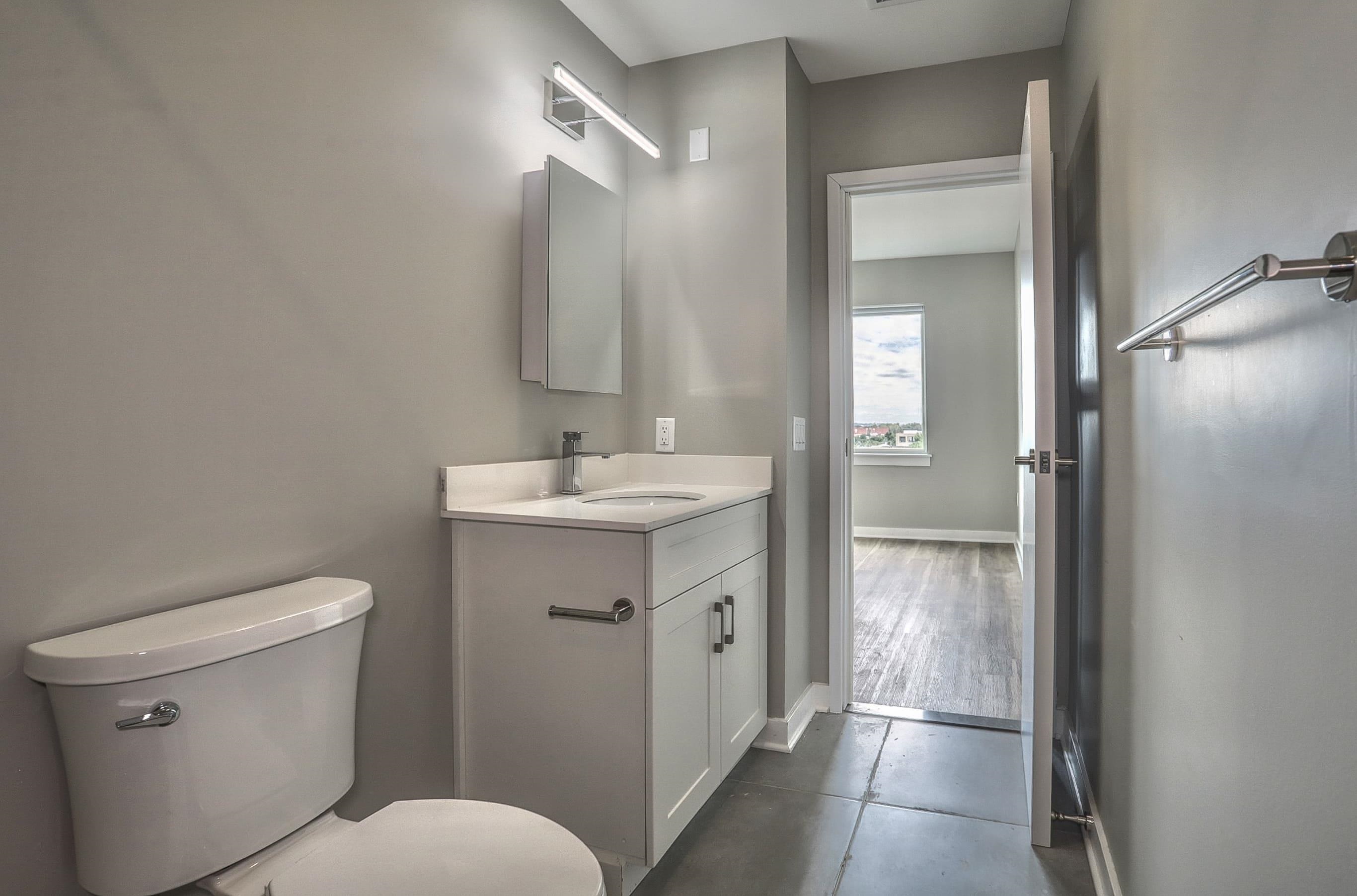 475 COMMUNIPAW AVE Unit: 302