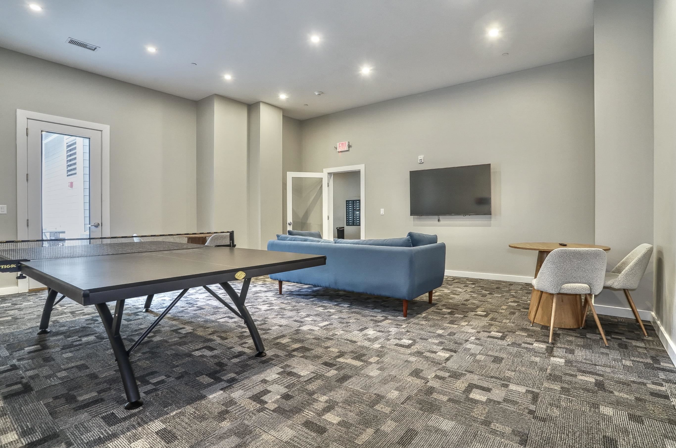 475 COMMUNIPAW AVE Unit: 302