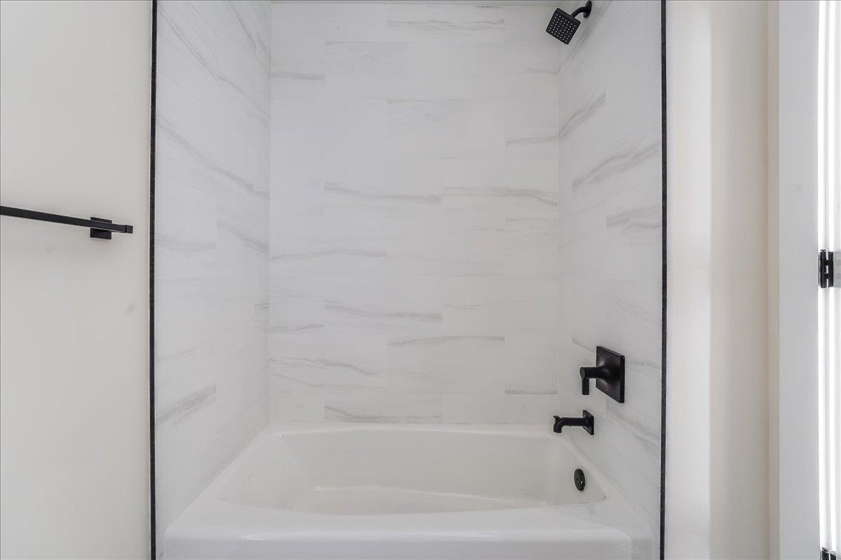 237 WASHINGTON ST Unit: 204