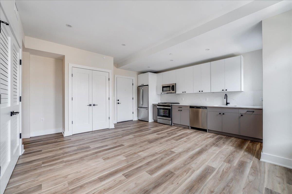 237 WASHINGTON ST Unit: 204