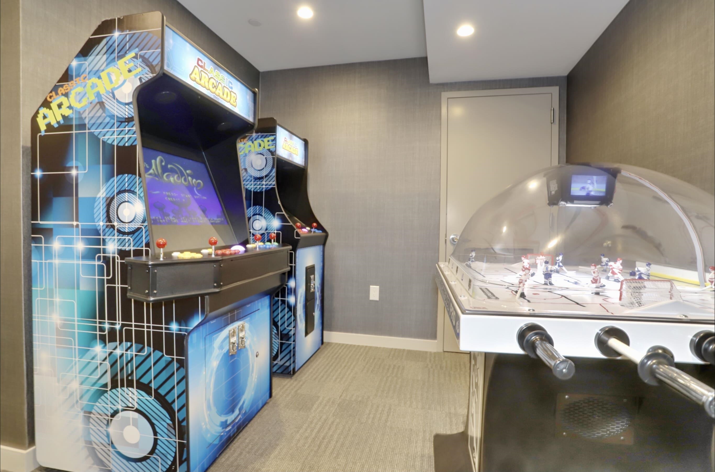 151 BAY ST Unit: 1006