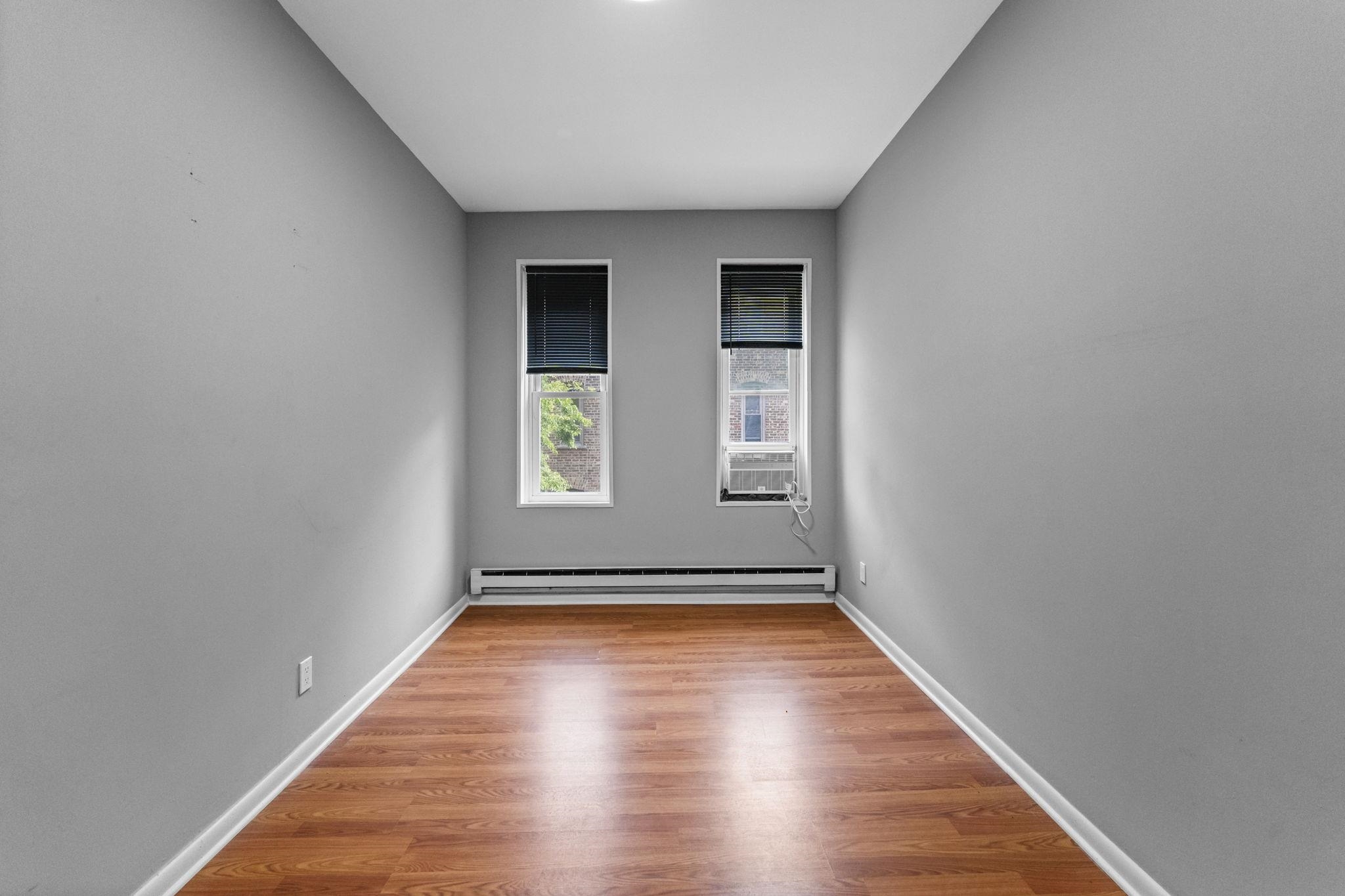 248 CLENDENNY AVE Unit: 4