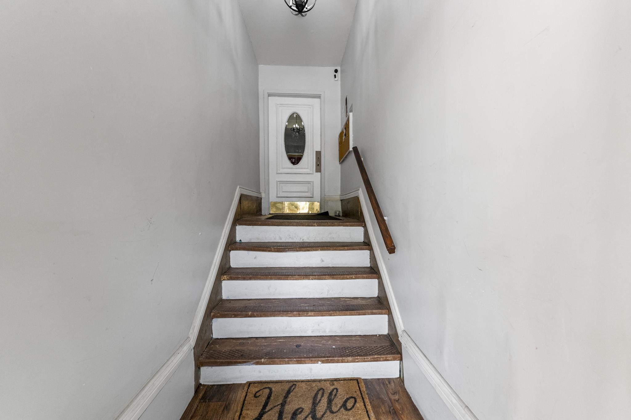 248 CLENDENNY AVE Unit: 4