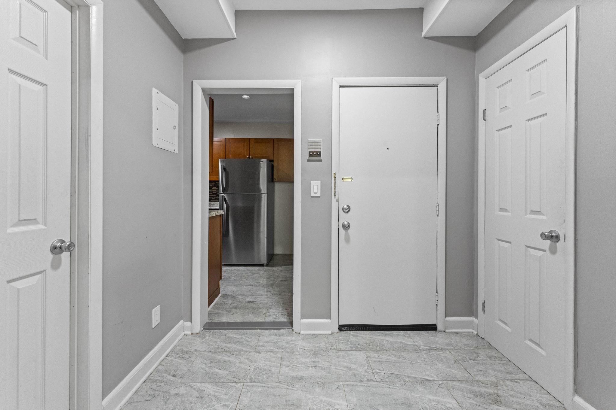 248 CLENDENNY AVE Unit: 4