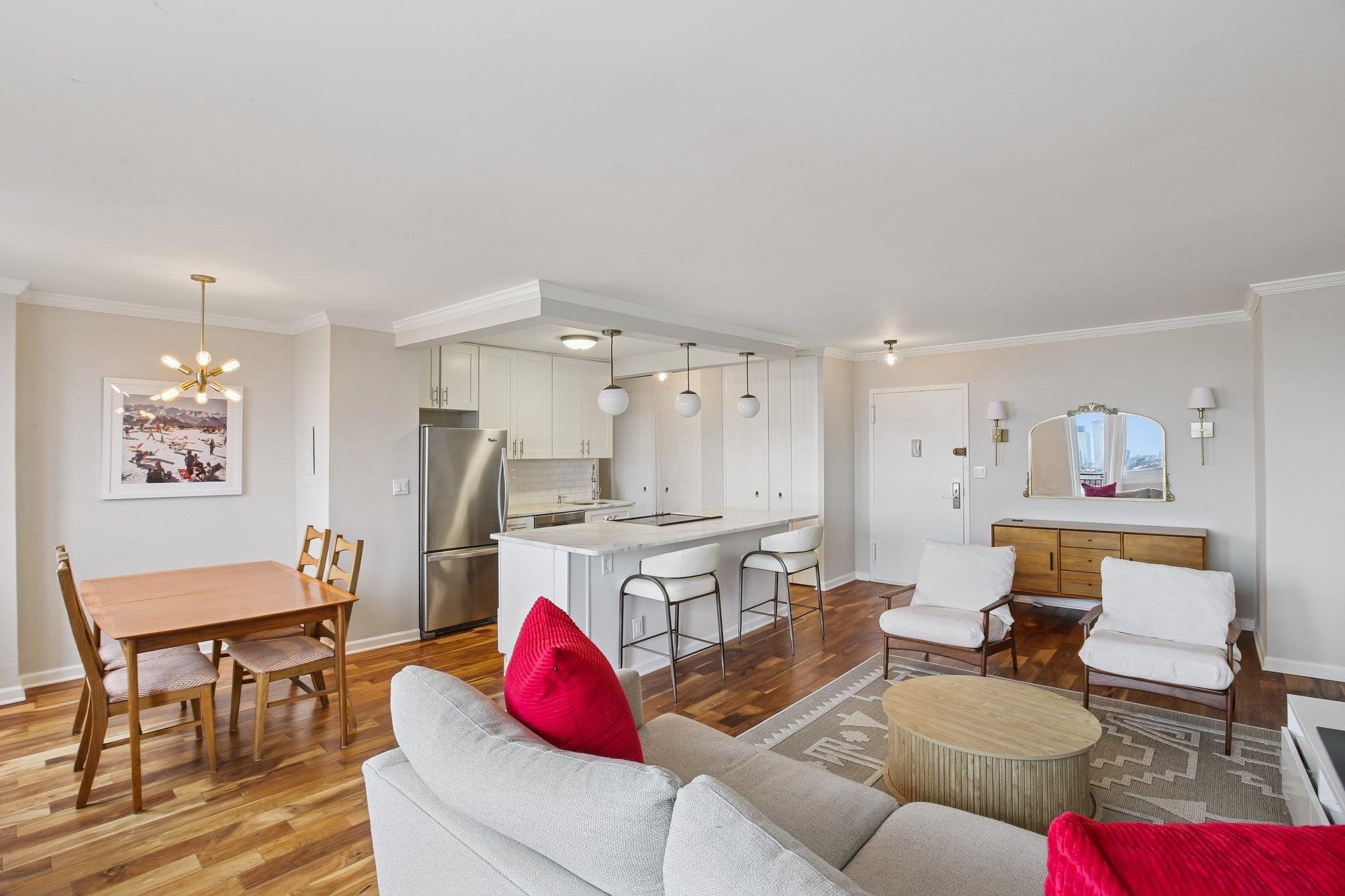 100 MANHATTAN AVE Unit: 1316