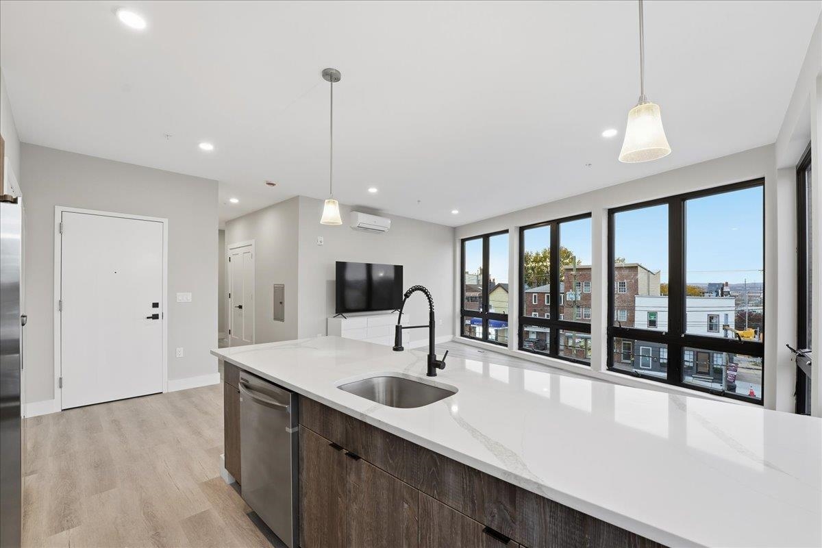 3516 KENNEDY BLVD Unit: 302