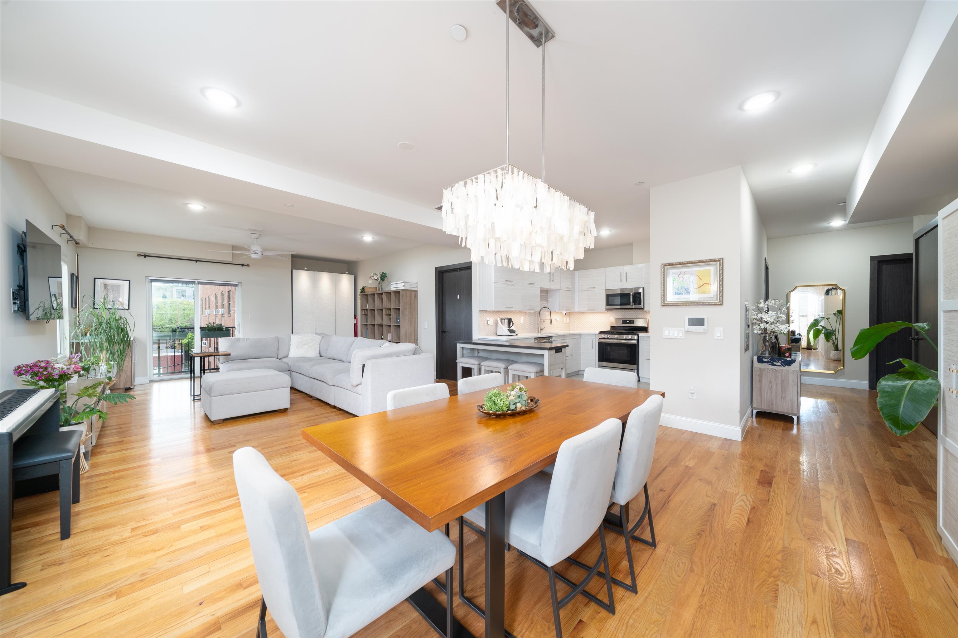 65 STORMS AVE Unit: 2C