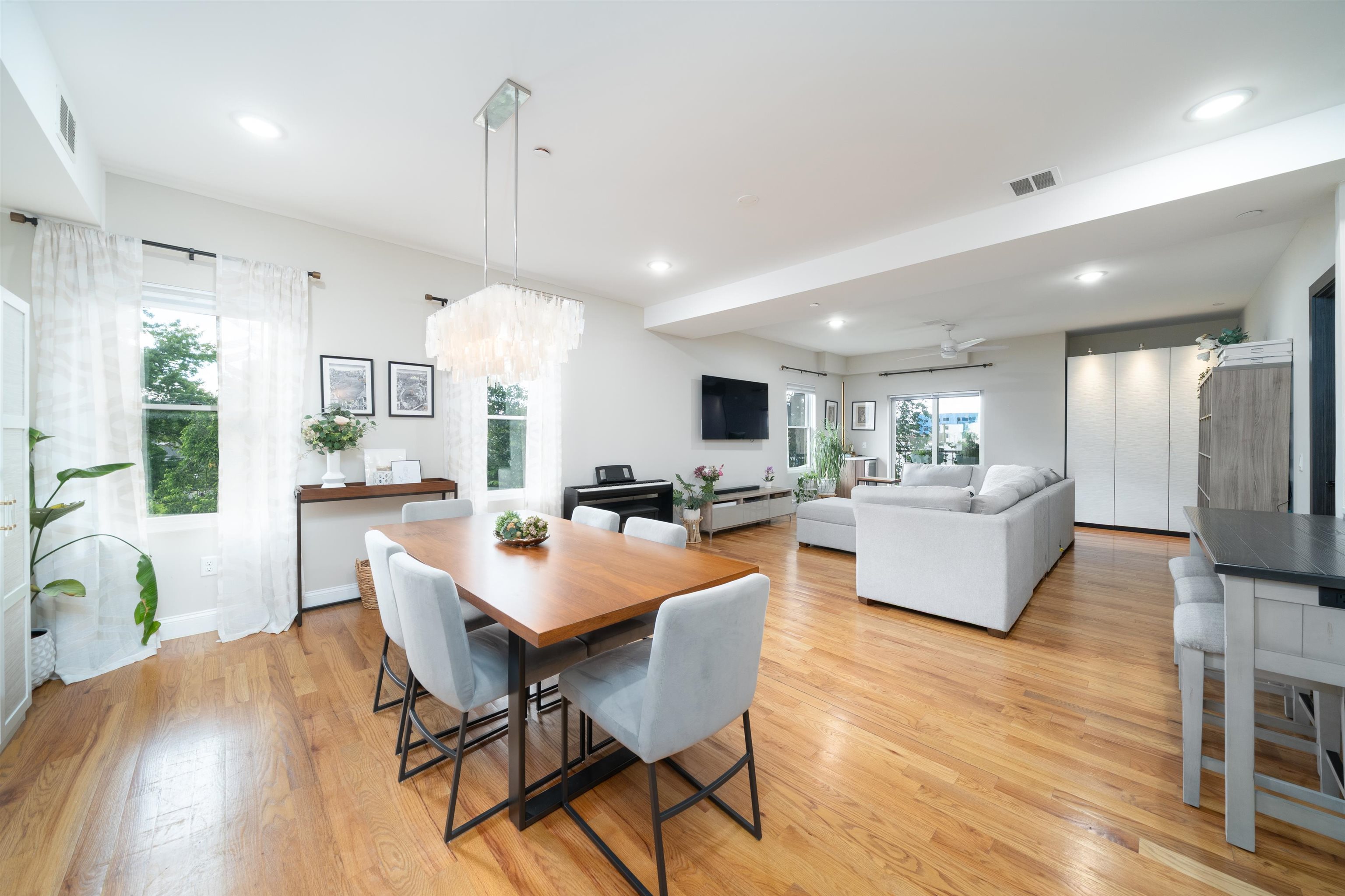 65 STORMS AVE Unit: 2C