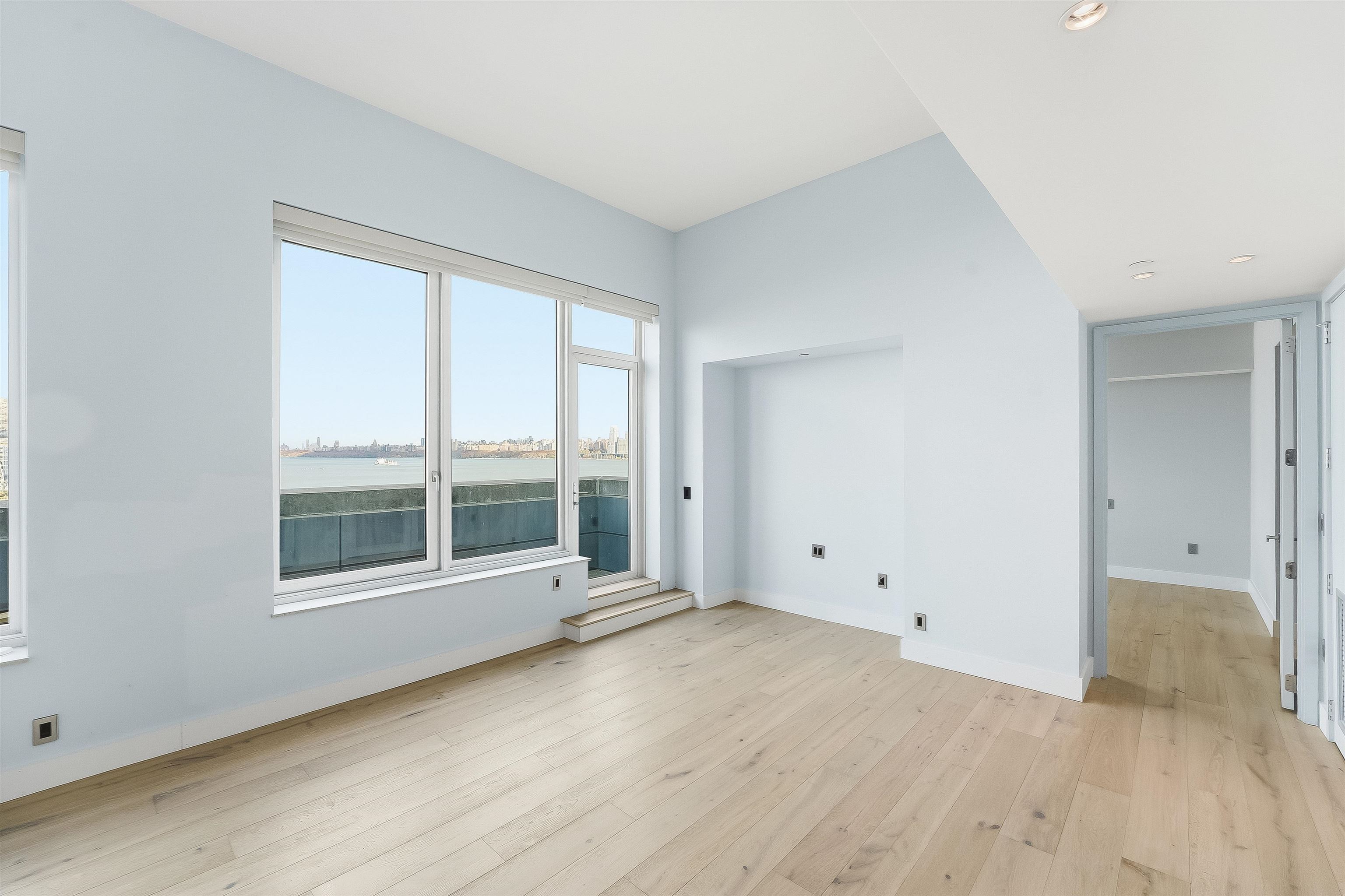 1000 AVENUE AT PORT IMPERIAL Unit: 703