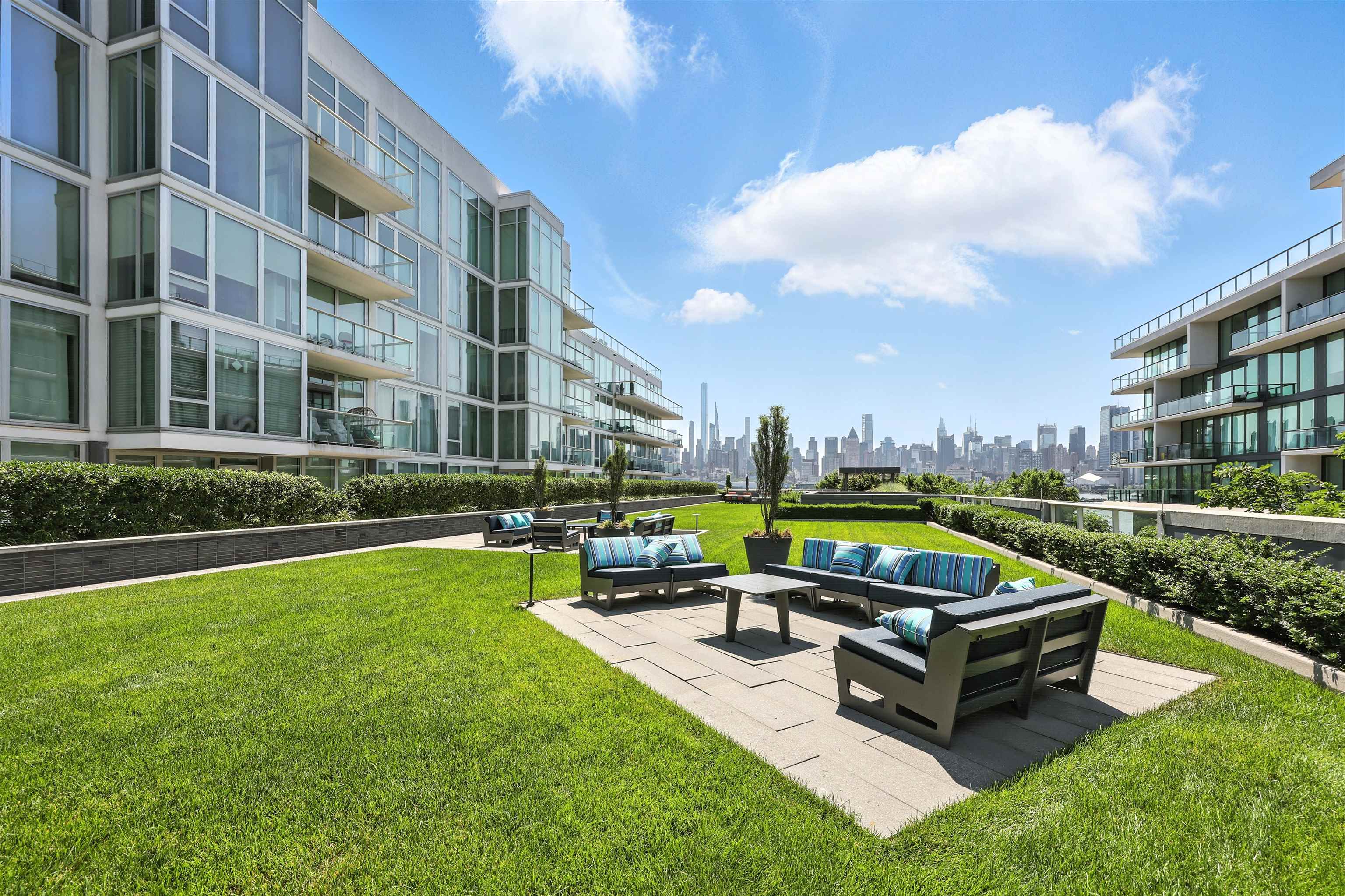 1000 AVENUE AT PORT IMPERIAL Unit: 703