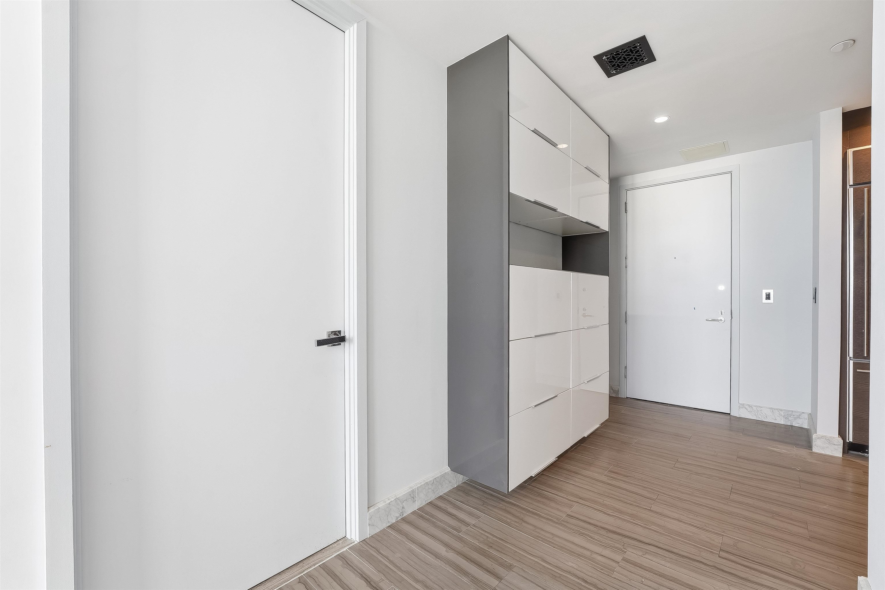 1000 AVENUE AT PORT IMPERIAL Unit: 703