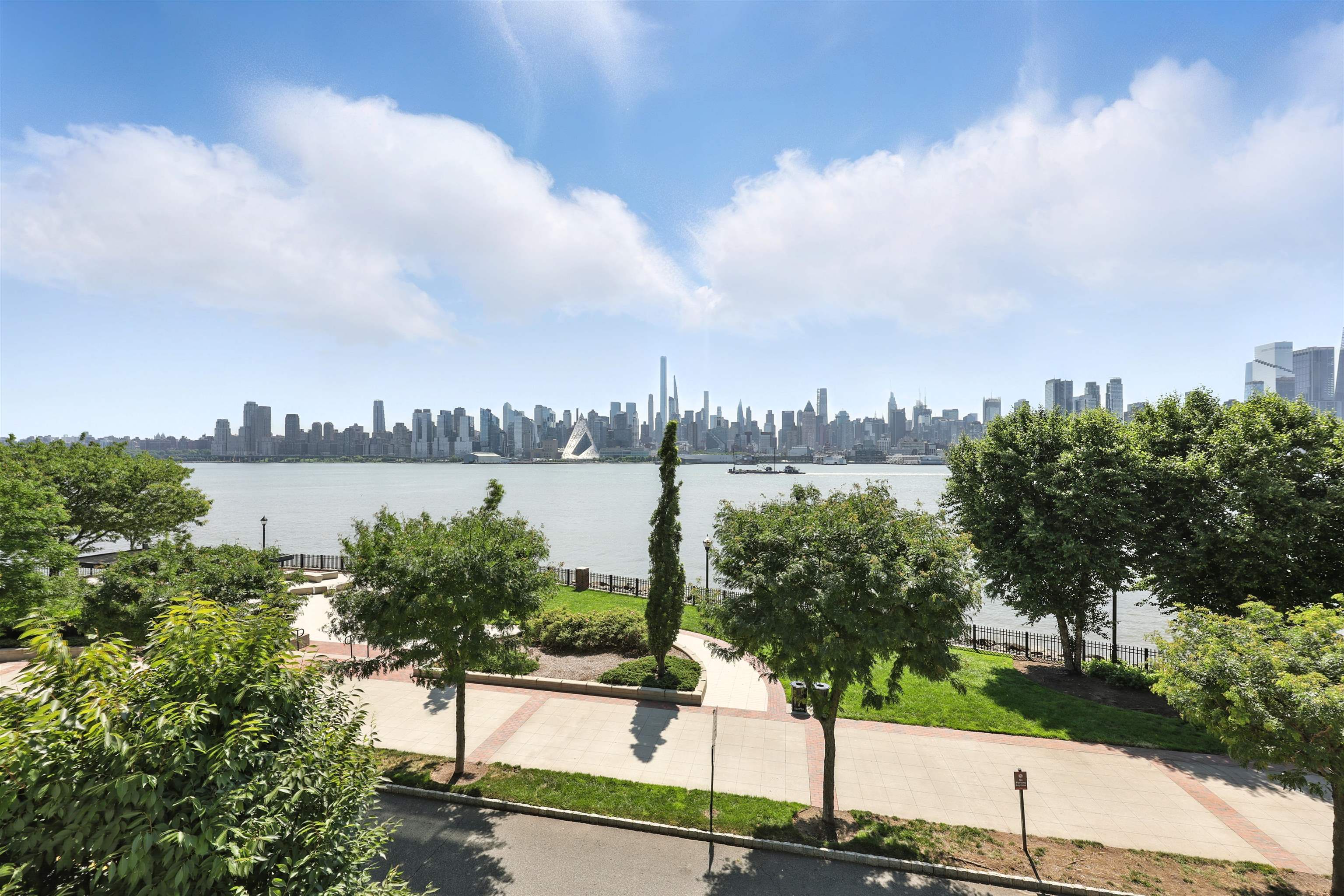 1000 AVENUE AT PORT IMPERIAL Unit: 703