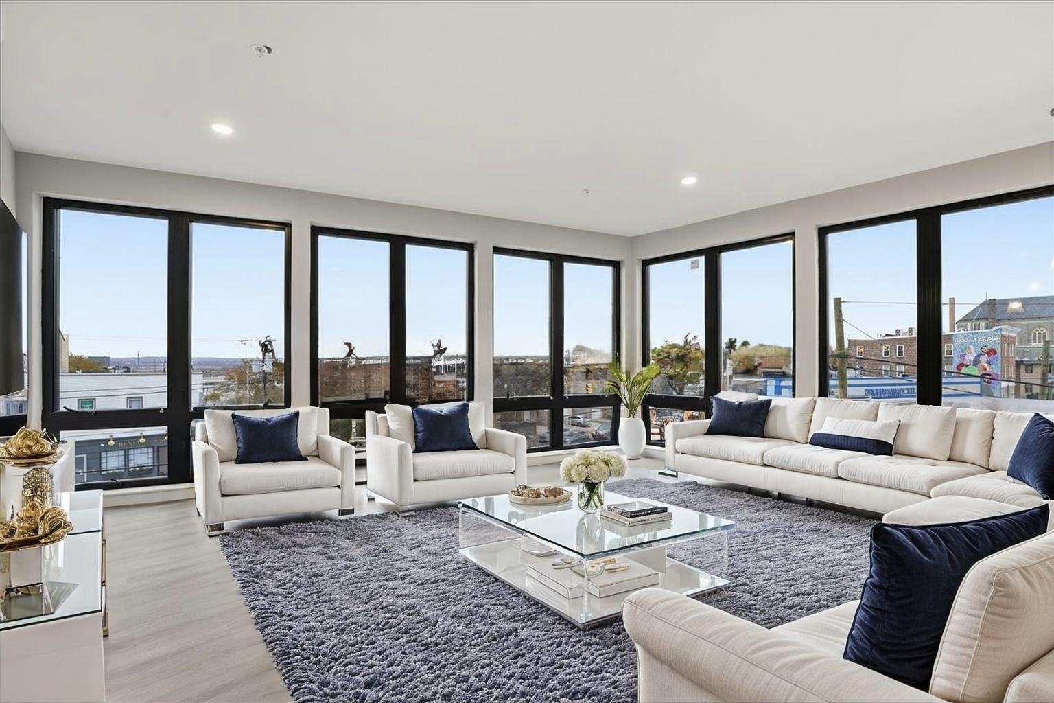 3516 KENNEDY BLVD Unit: 404