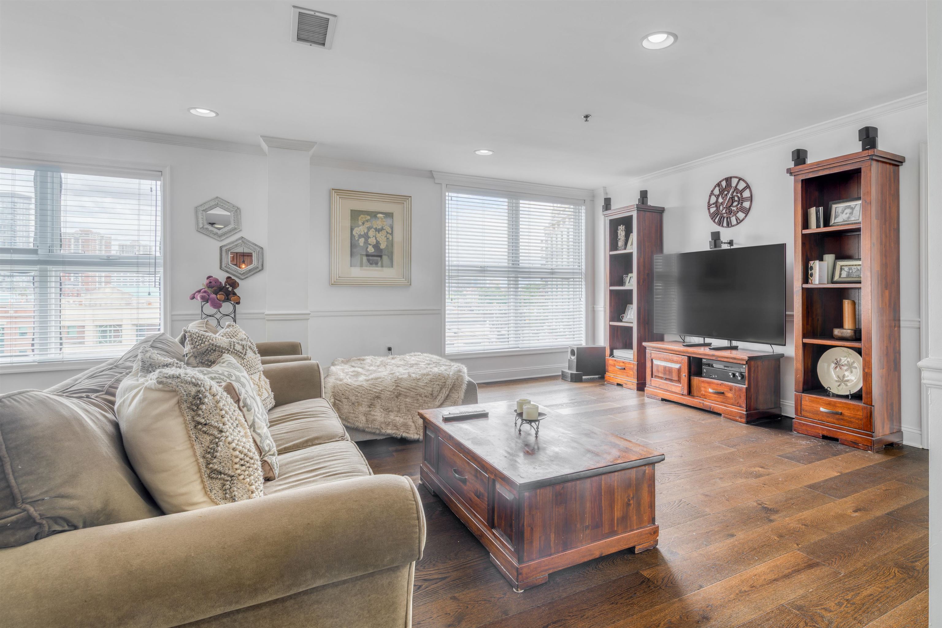 70 ADAMS ST Unit: 5M