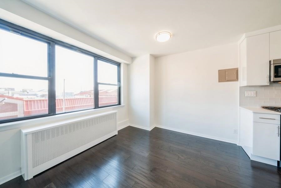 500 CENTRAL AVE Unit: 302