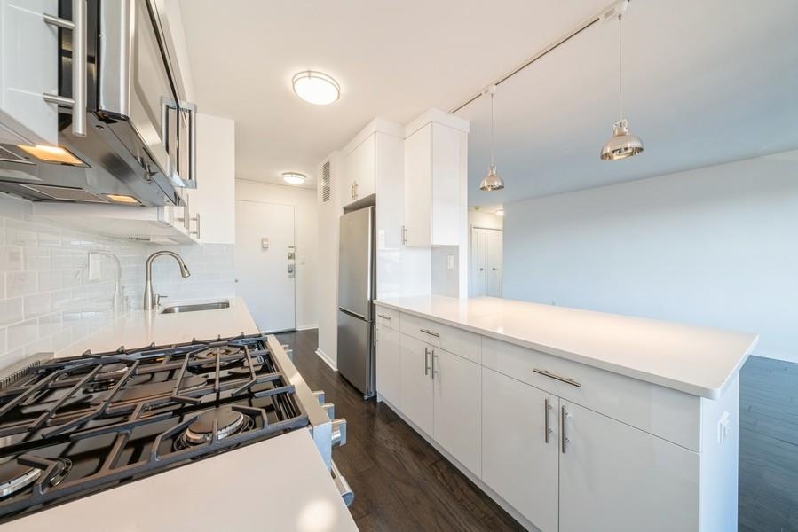 500 CENTRAL AVE Unit: 302