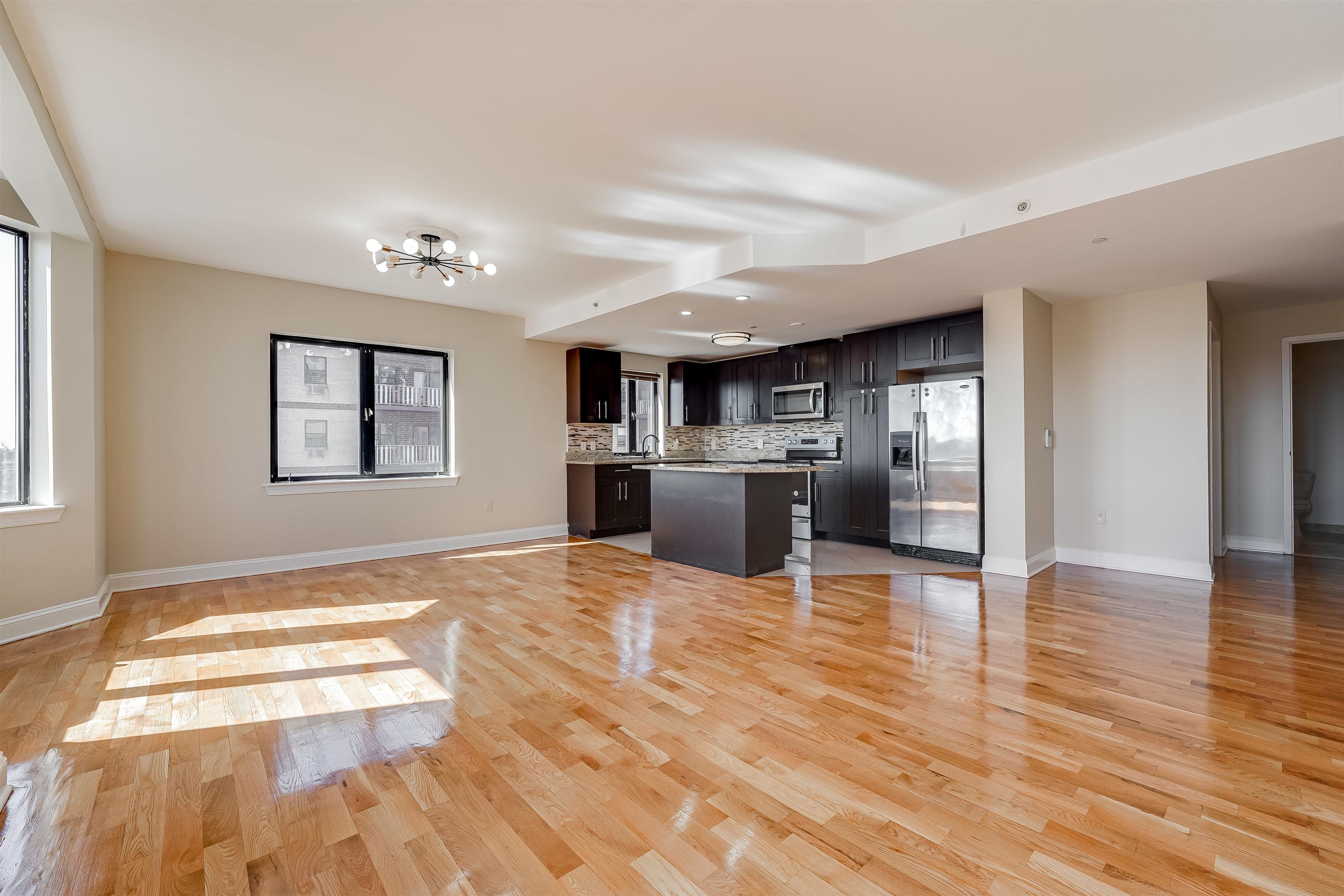 29 1ST ST Unit: 401