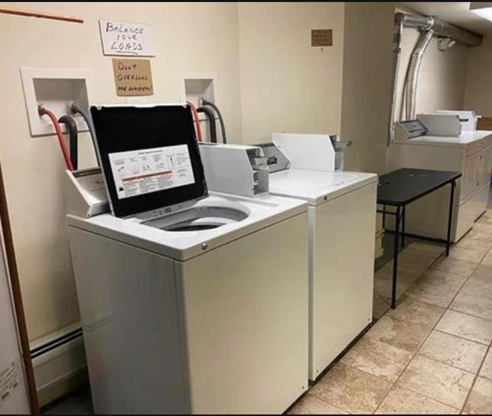 942 WILLOW AVE Unit: 4L