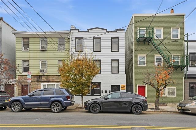 608 PALISADE AVE Unit: 1