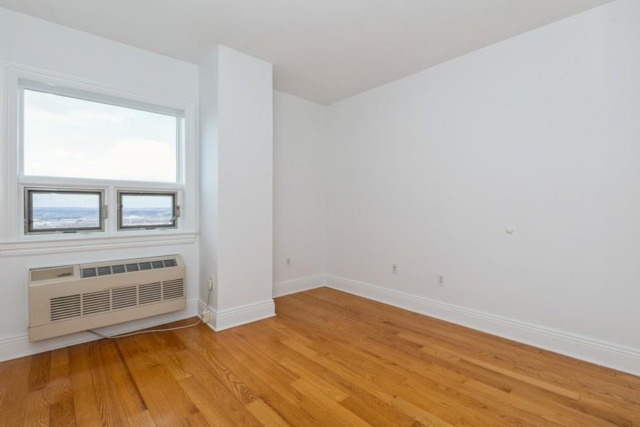 809-815 22ND ST Unit: 606