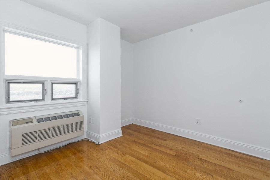 809-815 22ND ST Unit: 1307