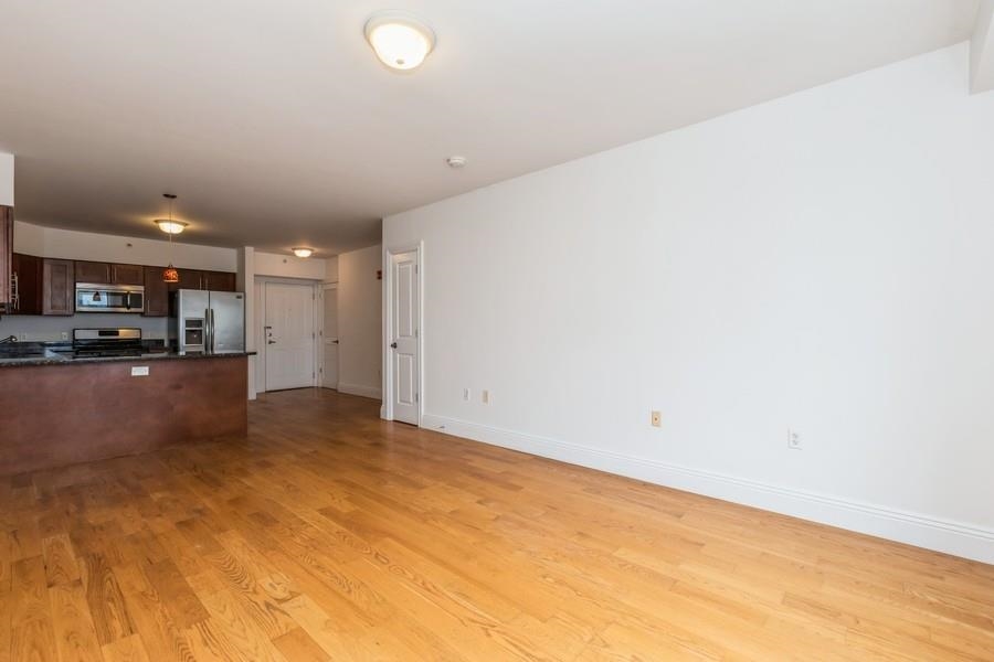 125 43RD ST Unit: 604
