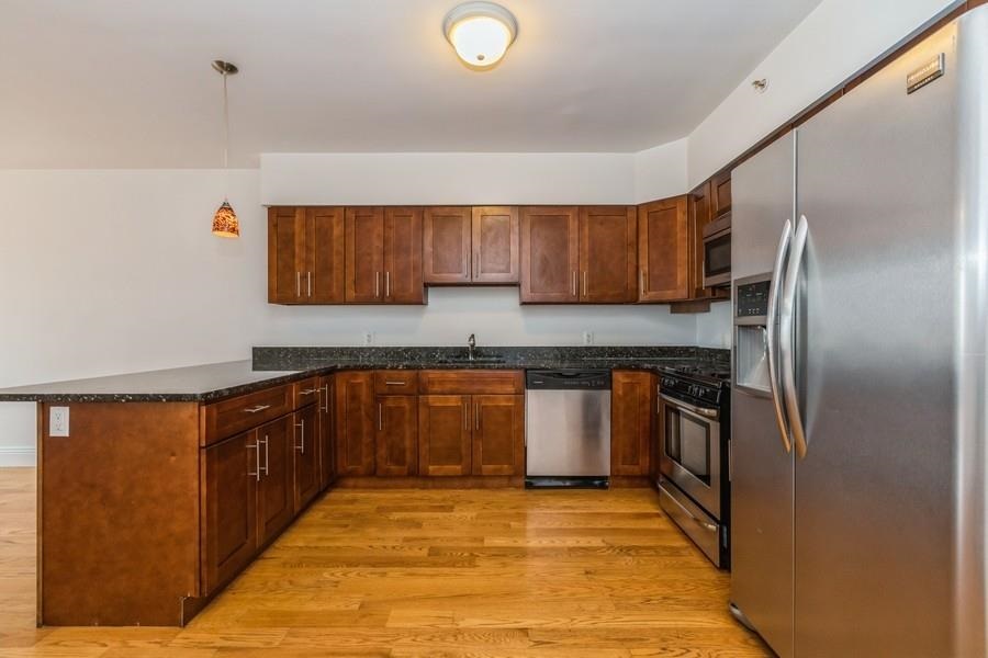 125 43RD ST Unit: 604